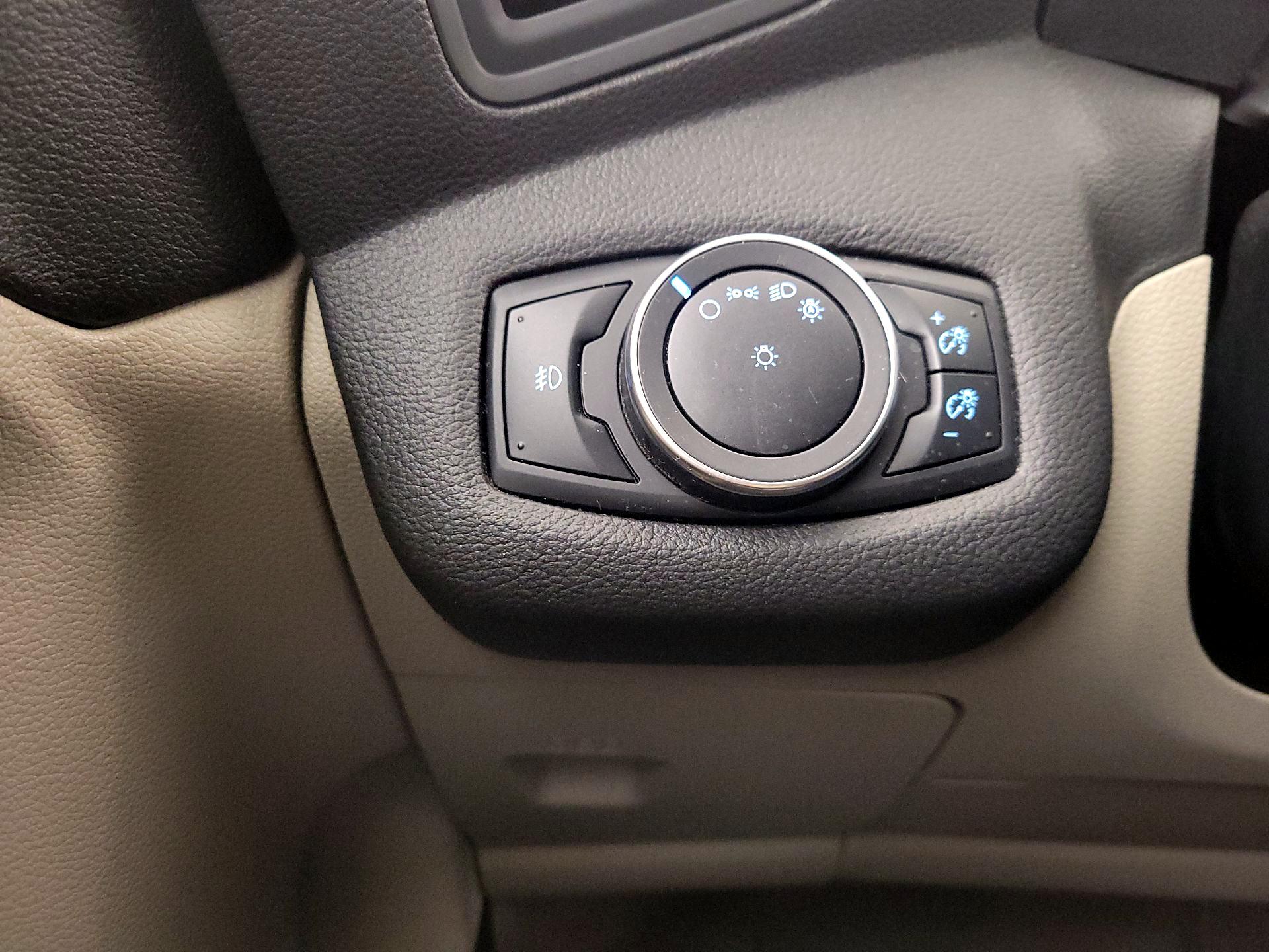 Thumbnail: 2015 Ford Escape - 13