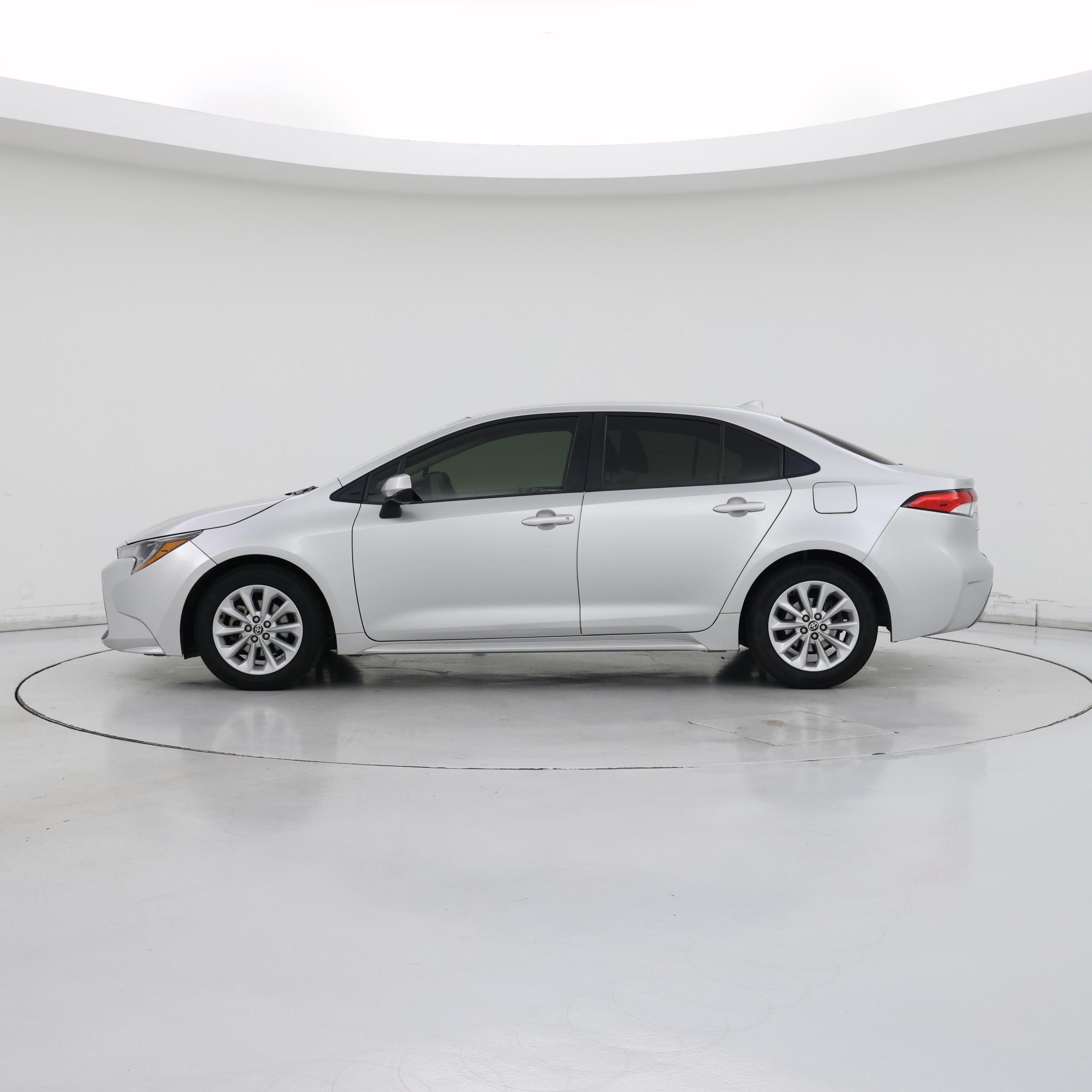Thumbnail: 2022 Toyota Corolla - 3