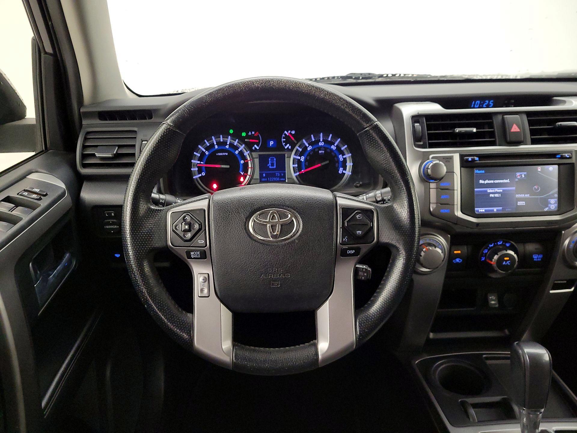 Thumbnail: 2015 Toyota 4Runner - 10