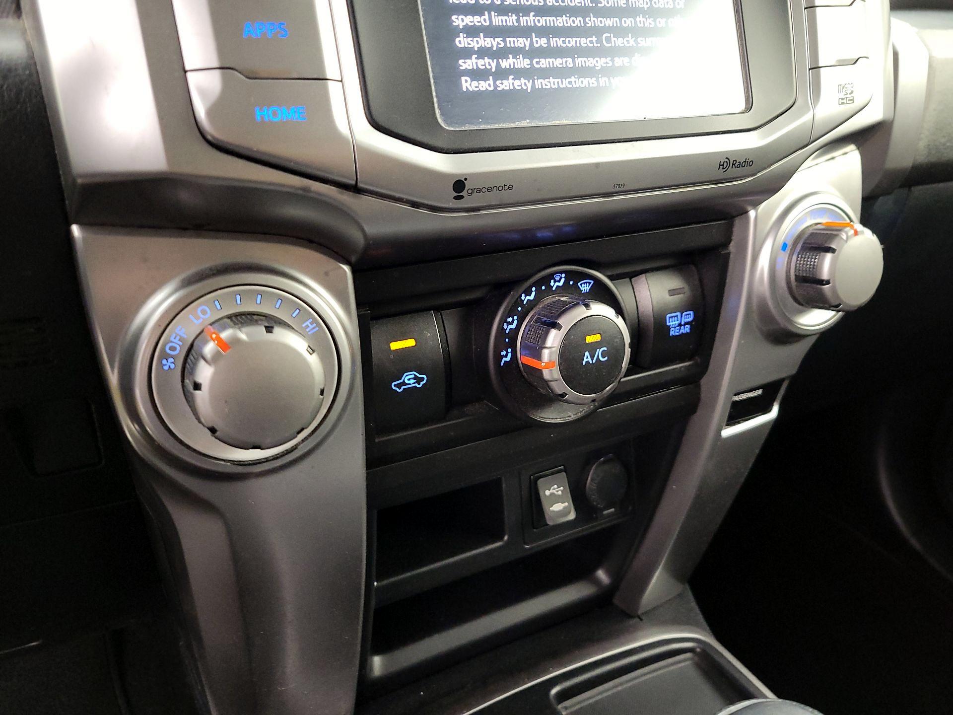 Thumbnail: 2015 Toyota 4Runner - 17
