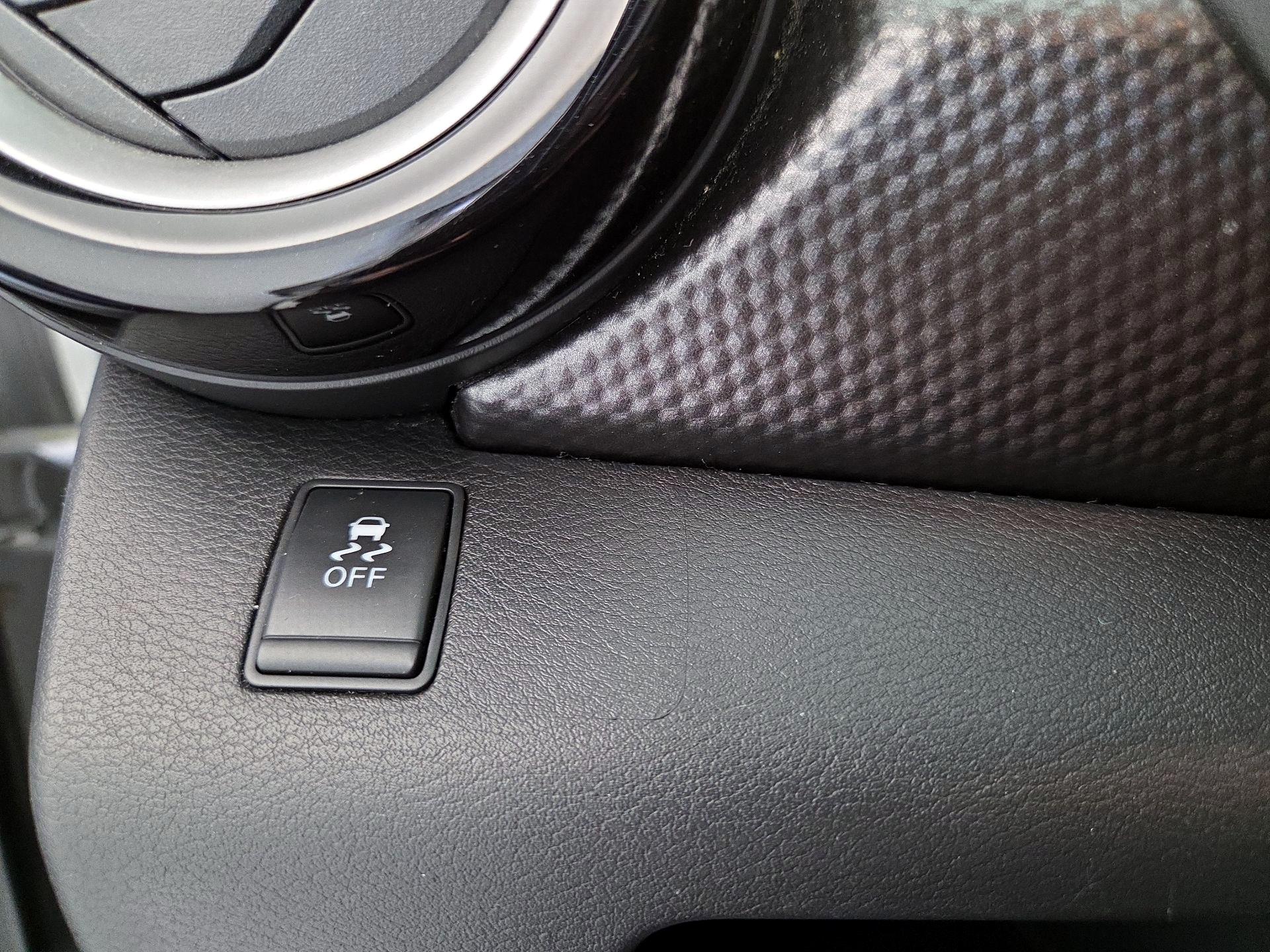 Thumbnail: 2019 Nissan Kicks - 13