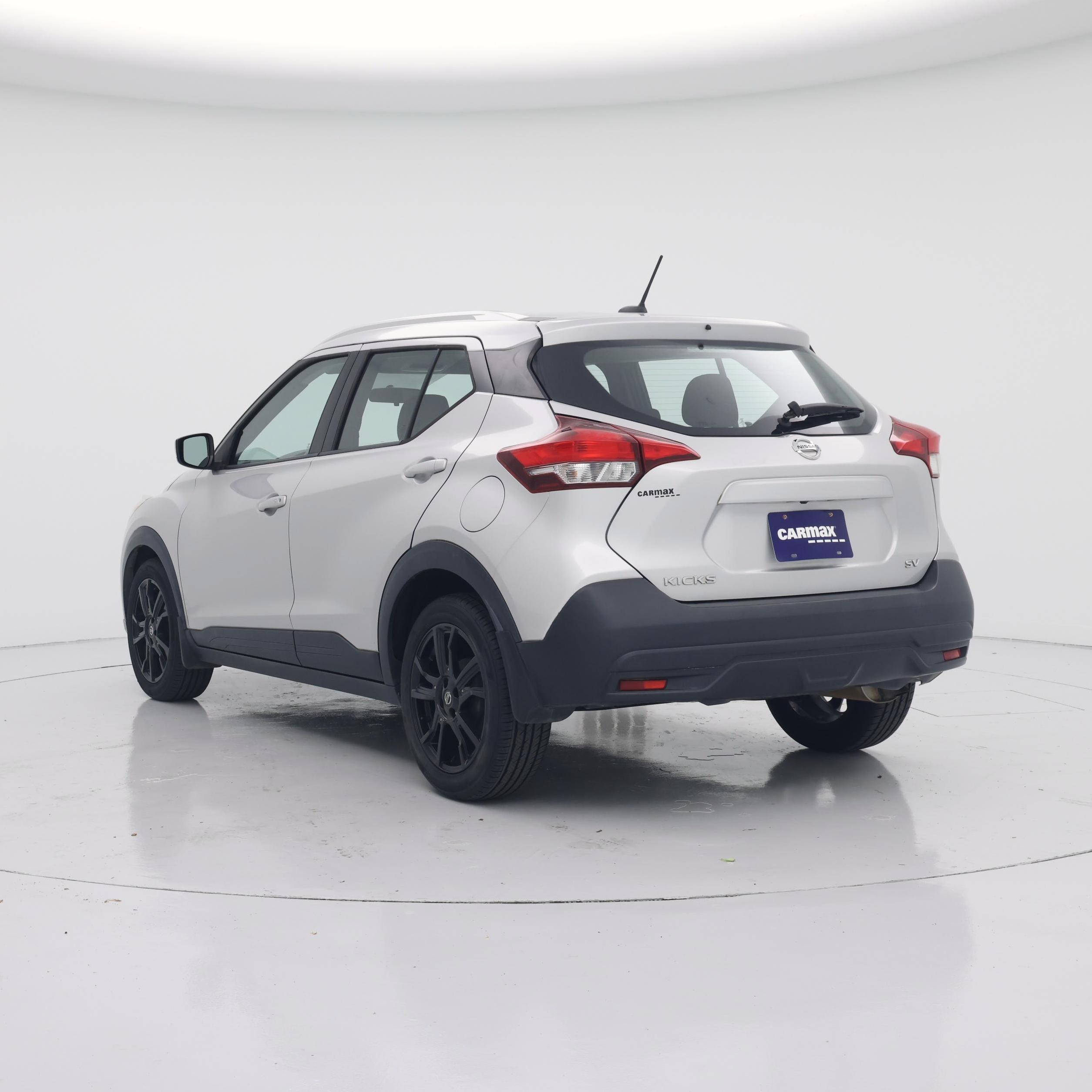Thumbnail: 2019 Nissan Kicks - 2