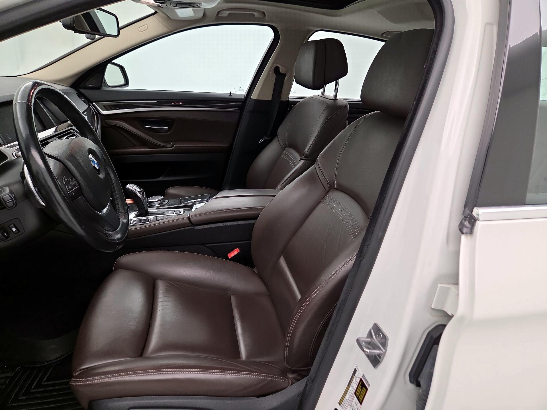 Thumbnail: 2016 BMW 5 Series - 11