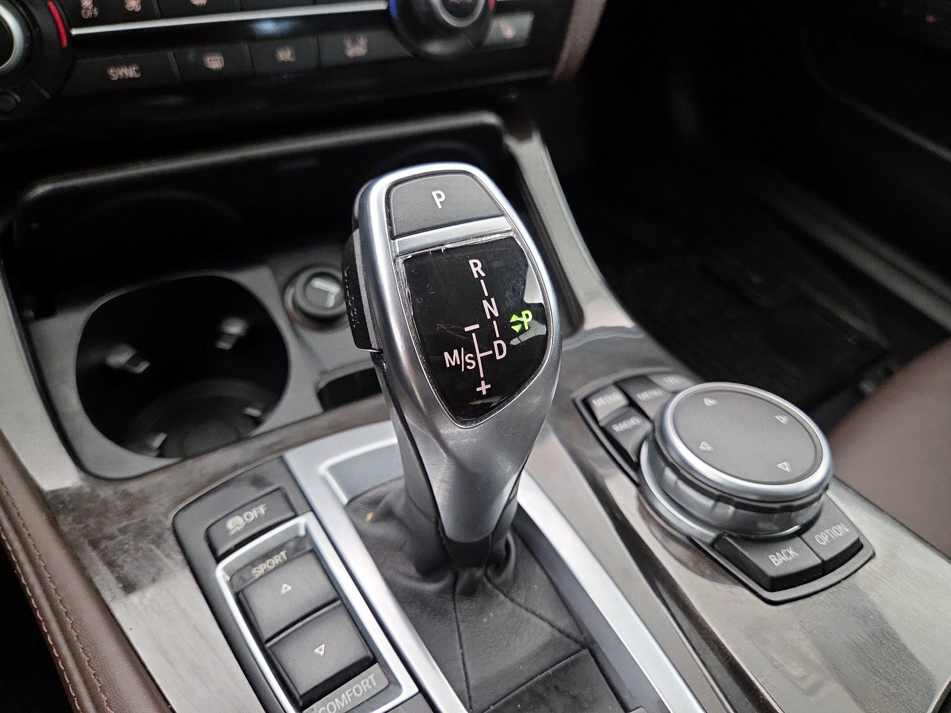 Thumbnail: 2016 BMW 5 Series - 17