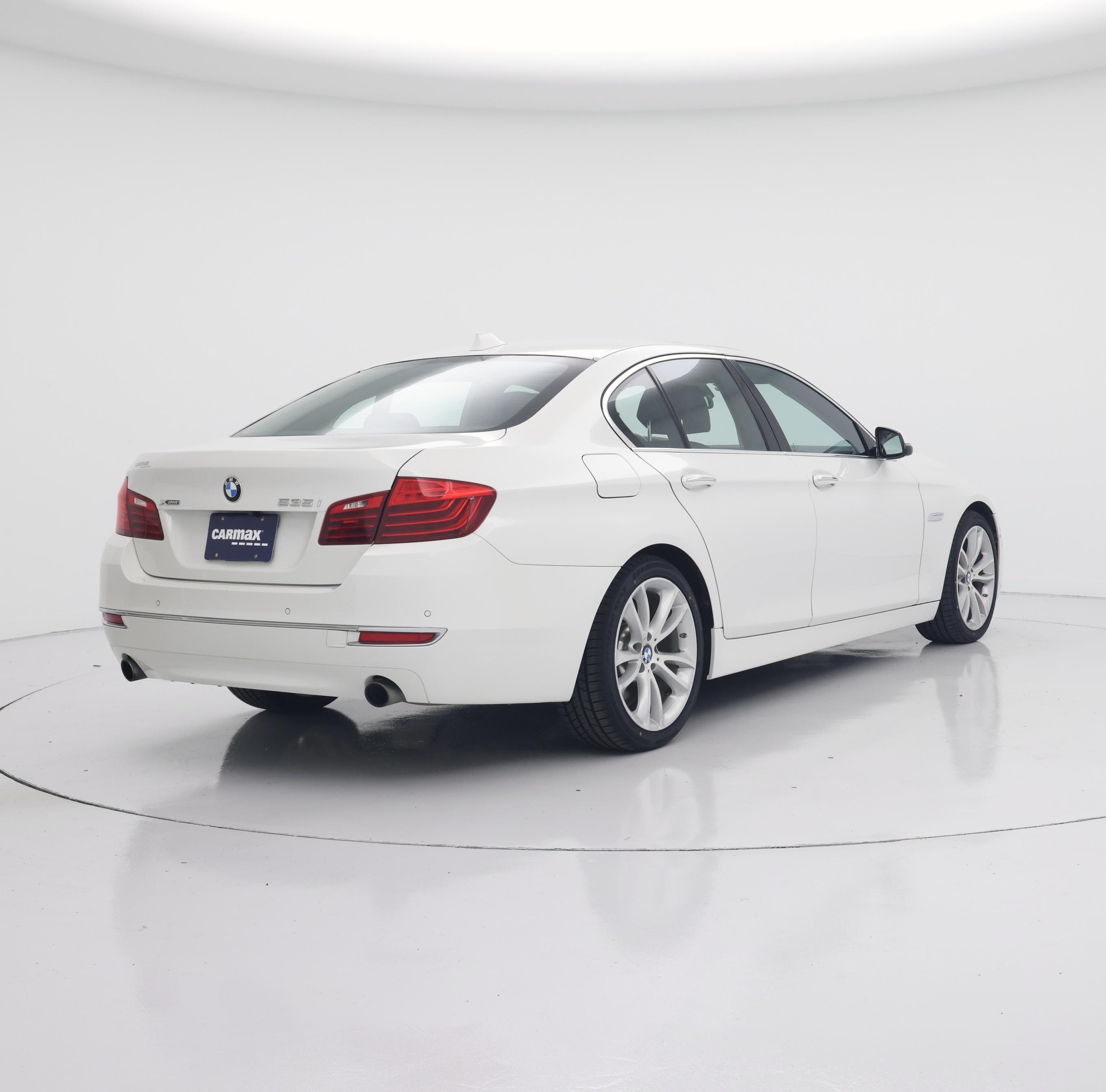 Thumbnail: 2016 BMW 5 Series - 8