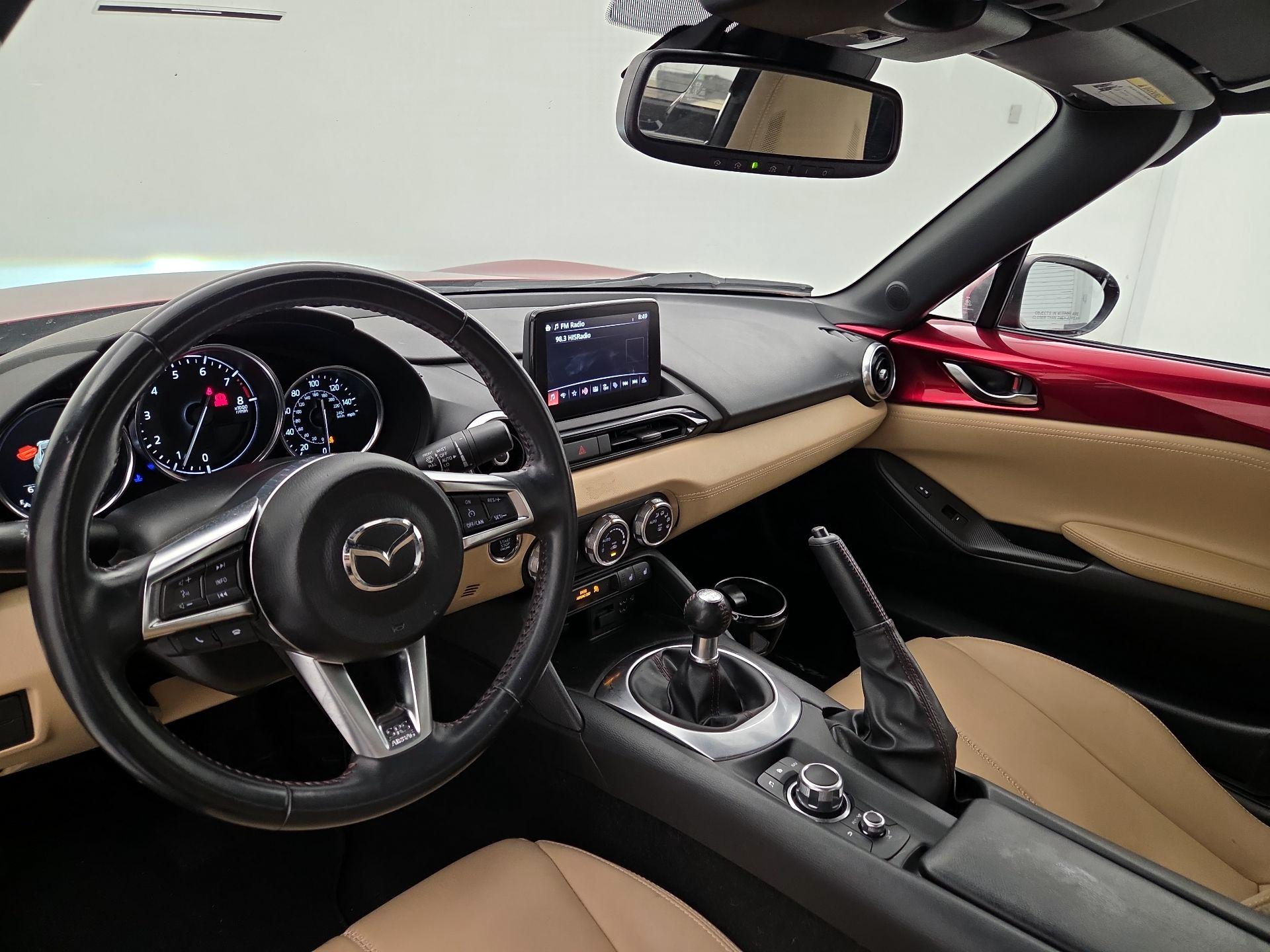 Thumbnail: 2019 Mazda MX-5 Miata - 9