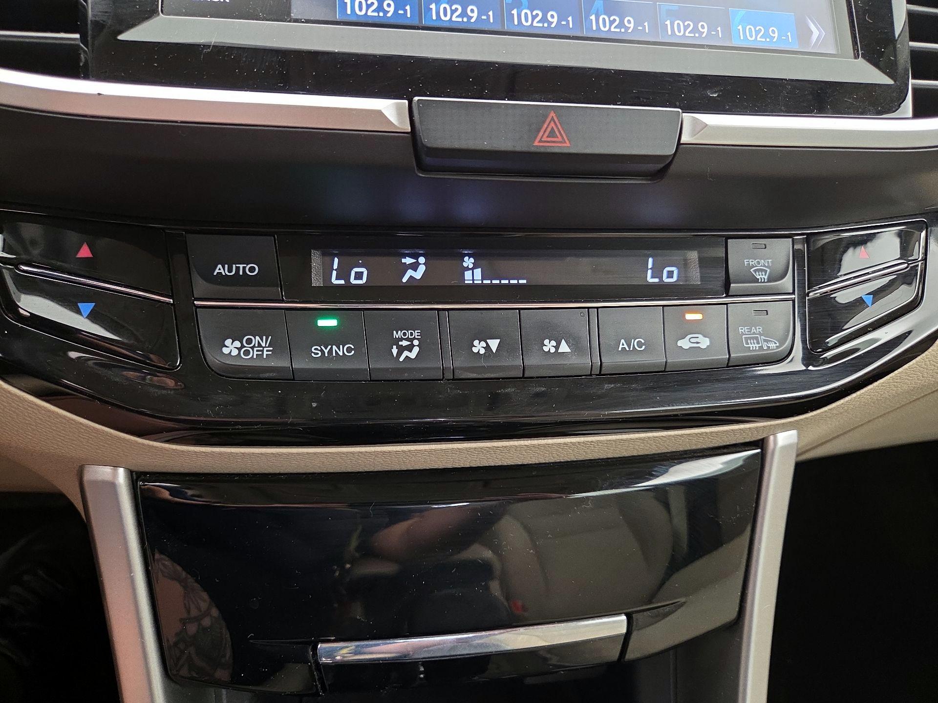 Thumbnail: 2016 Honda Accord - 16