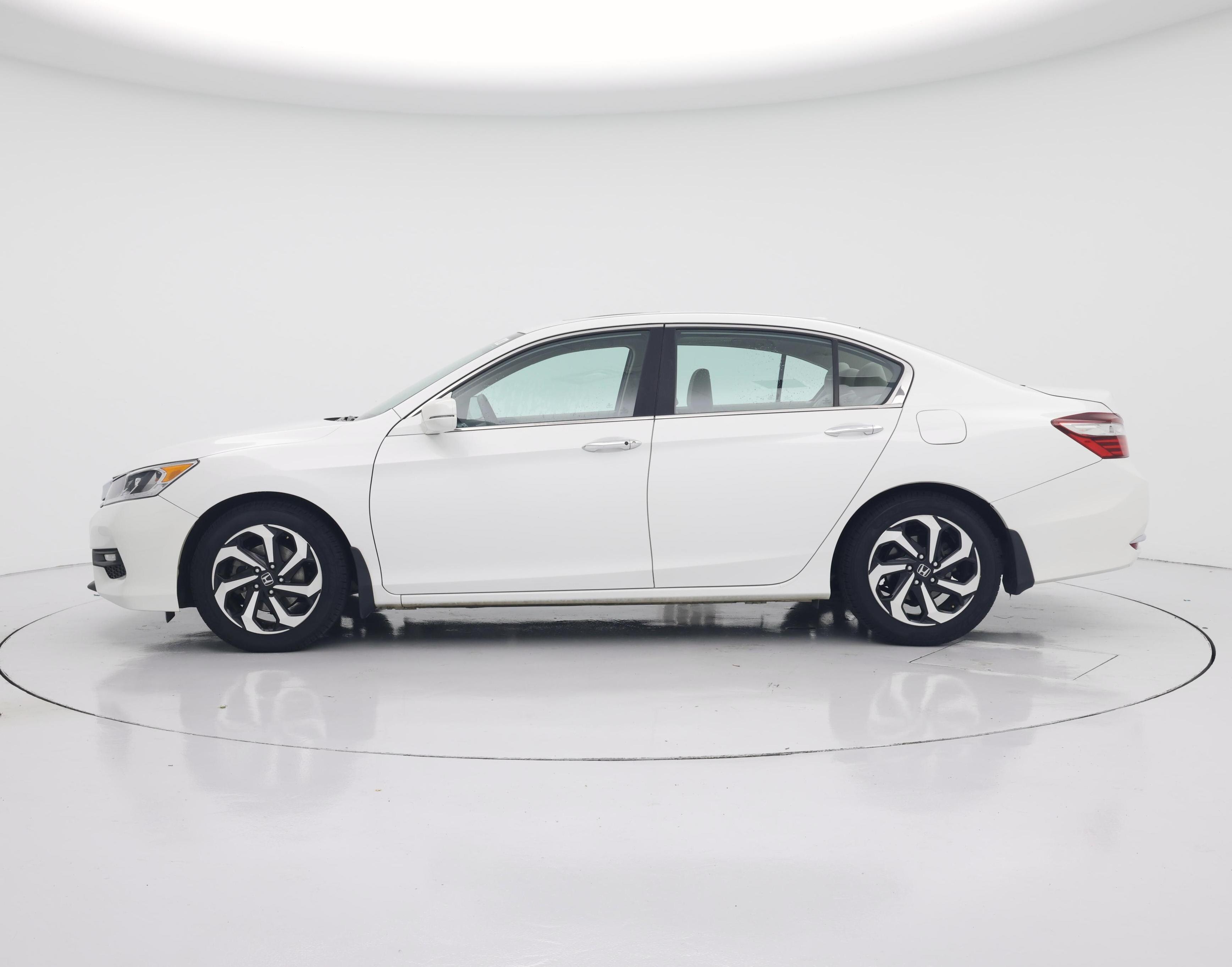 Thumbnail: 2016 Honda Accord - 3