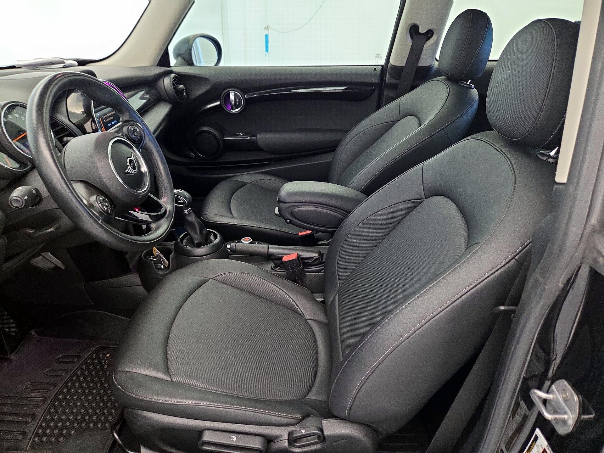 Thumbnail: 2019 MINI Cooper Hardtop - 11