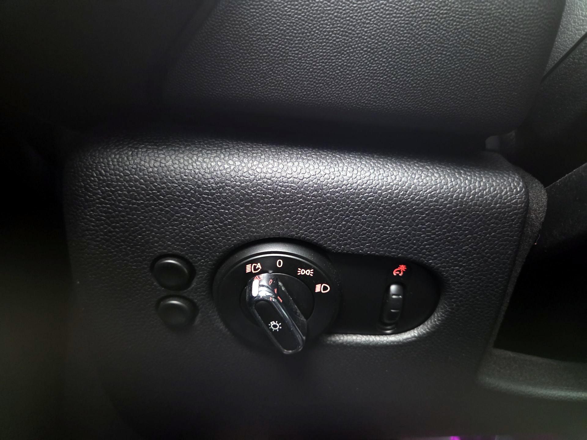 Thumbnail: 2019 MINI Cooper Hardtop - 13