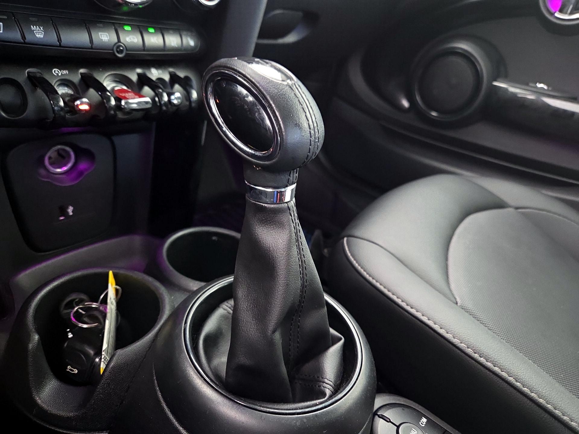 Thumbnail: 2019 MINI Cooper Hardtop - 17