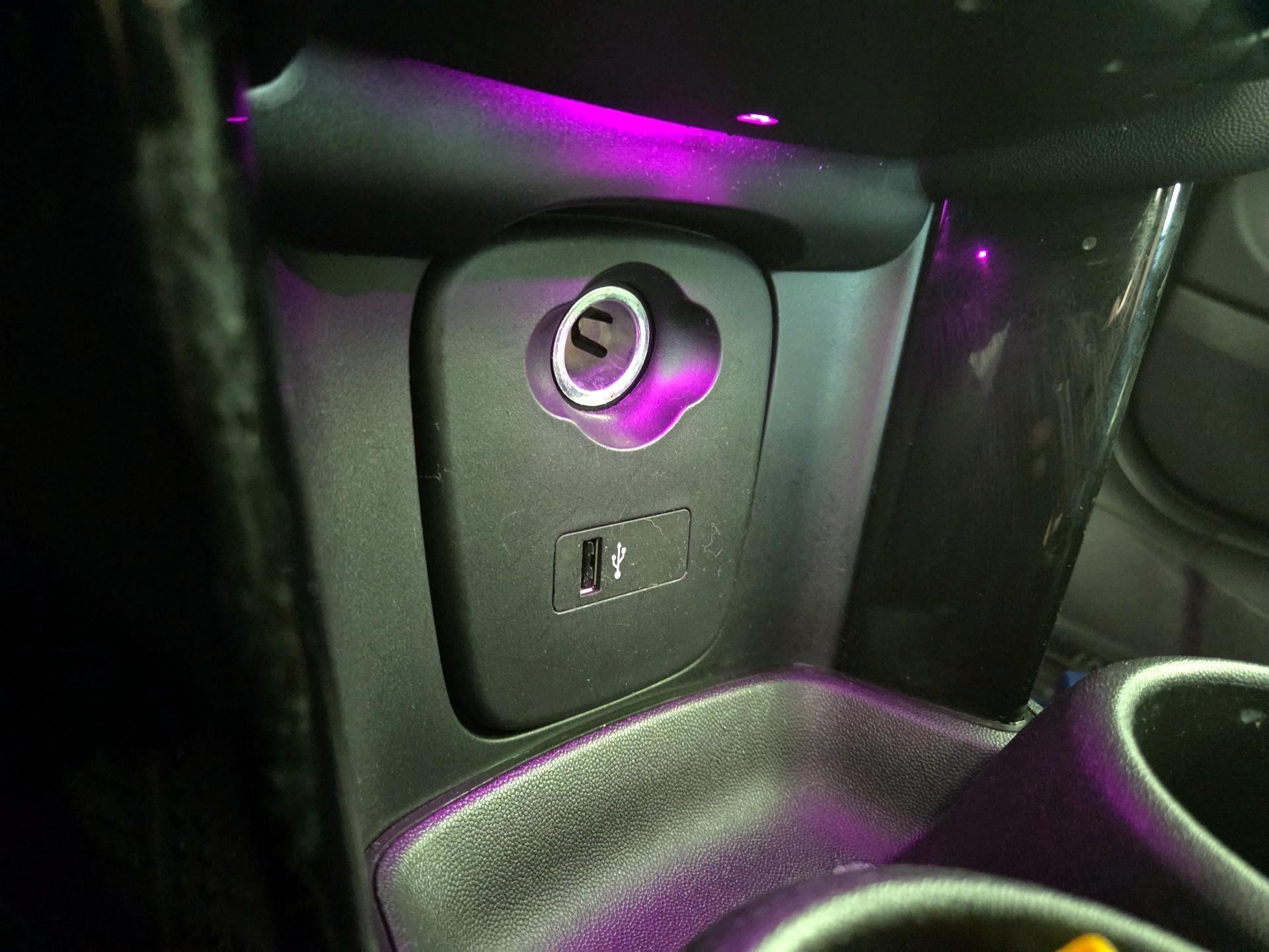 Thumbnail: 2019 MINI Cooper Hardtop - 18