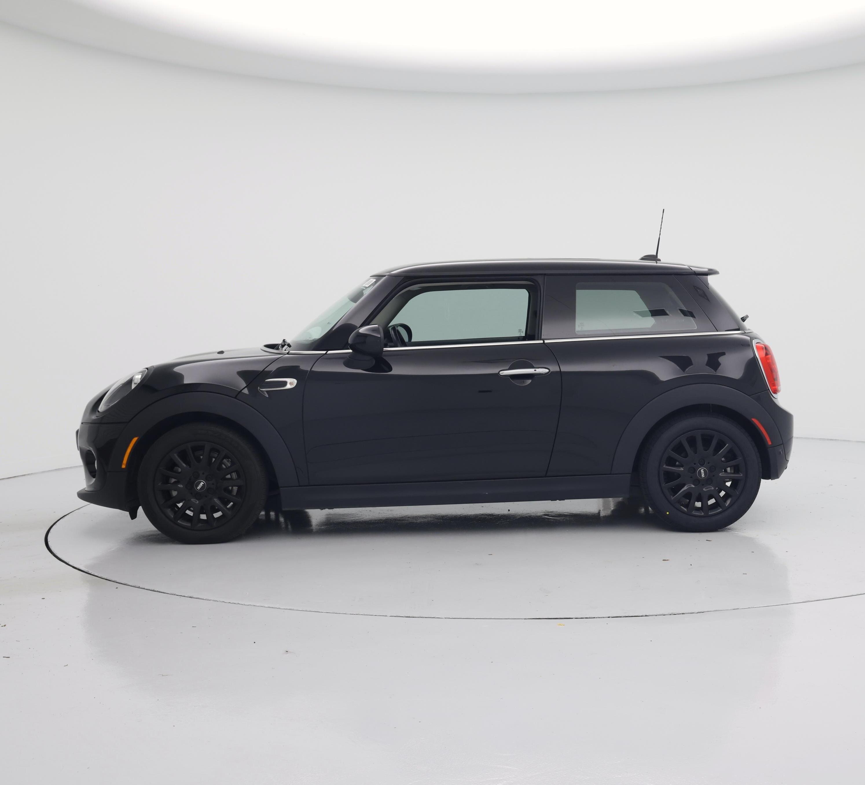 Thumbnail: 2019 MINI Cooper Hardtop - 3