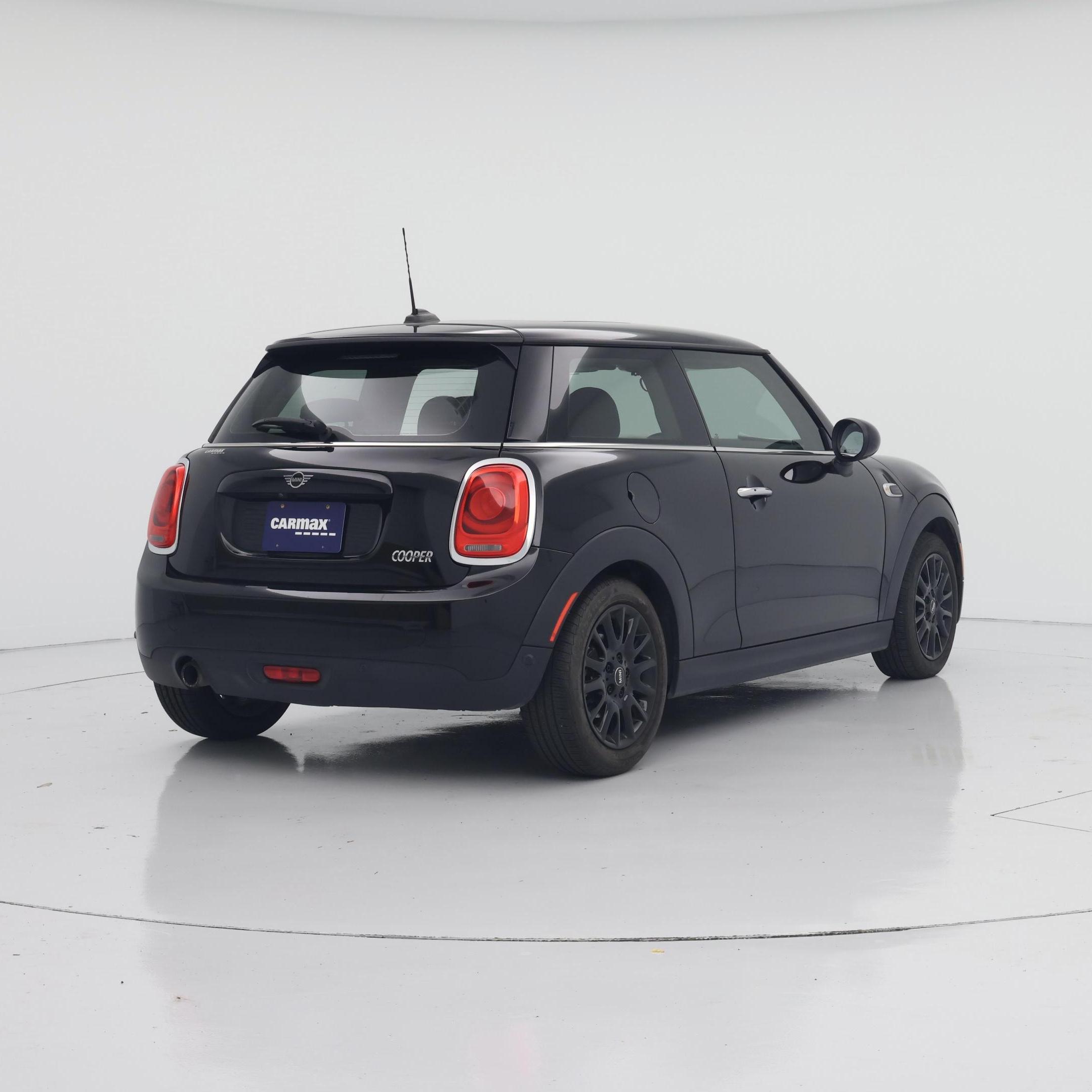 Thumbnail: 2019 MINI Cooper Hardtop - 8