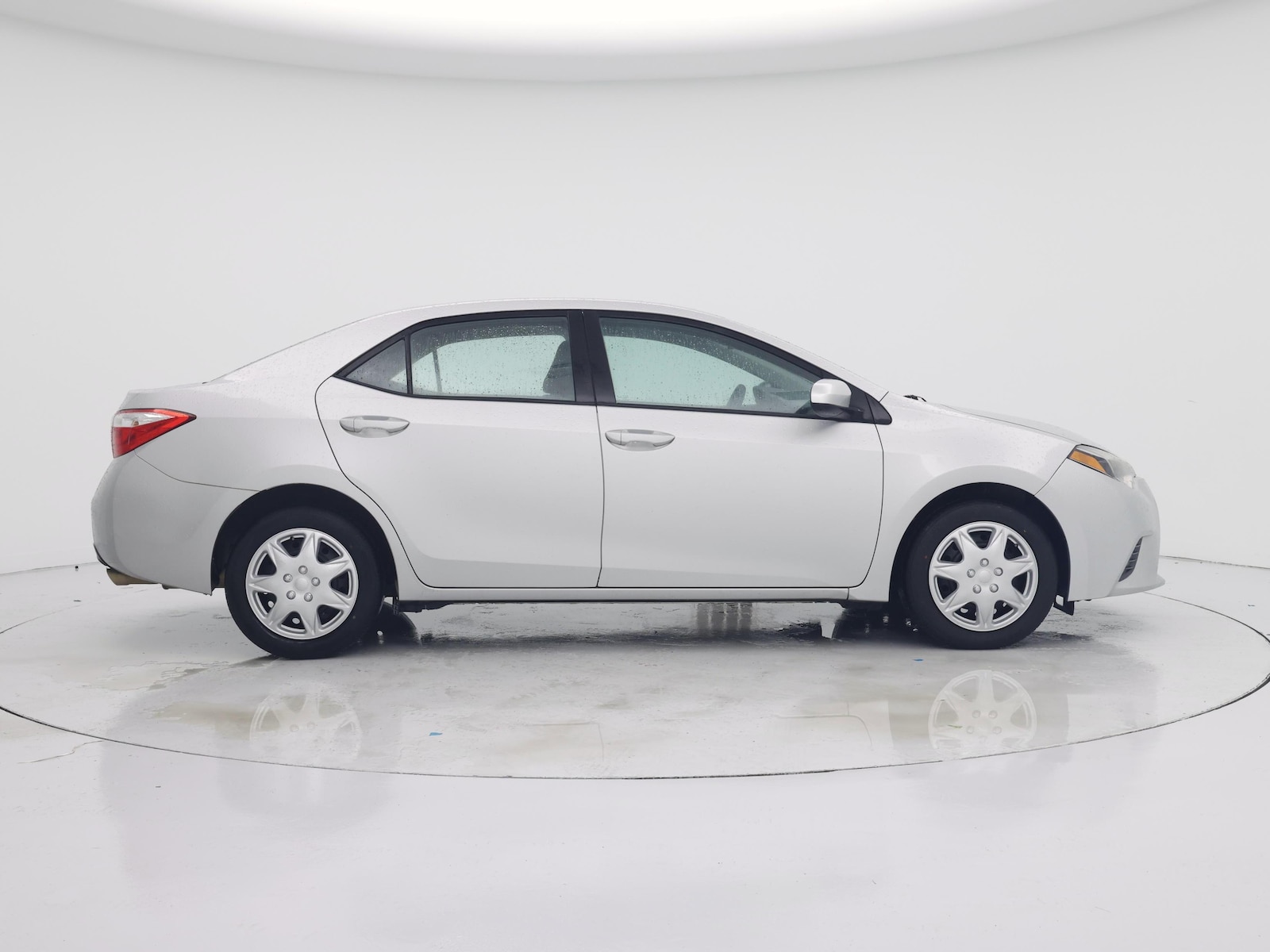 2016 Toyota Corolla LE - Photo 8
