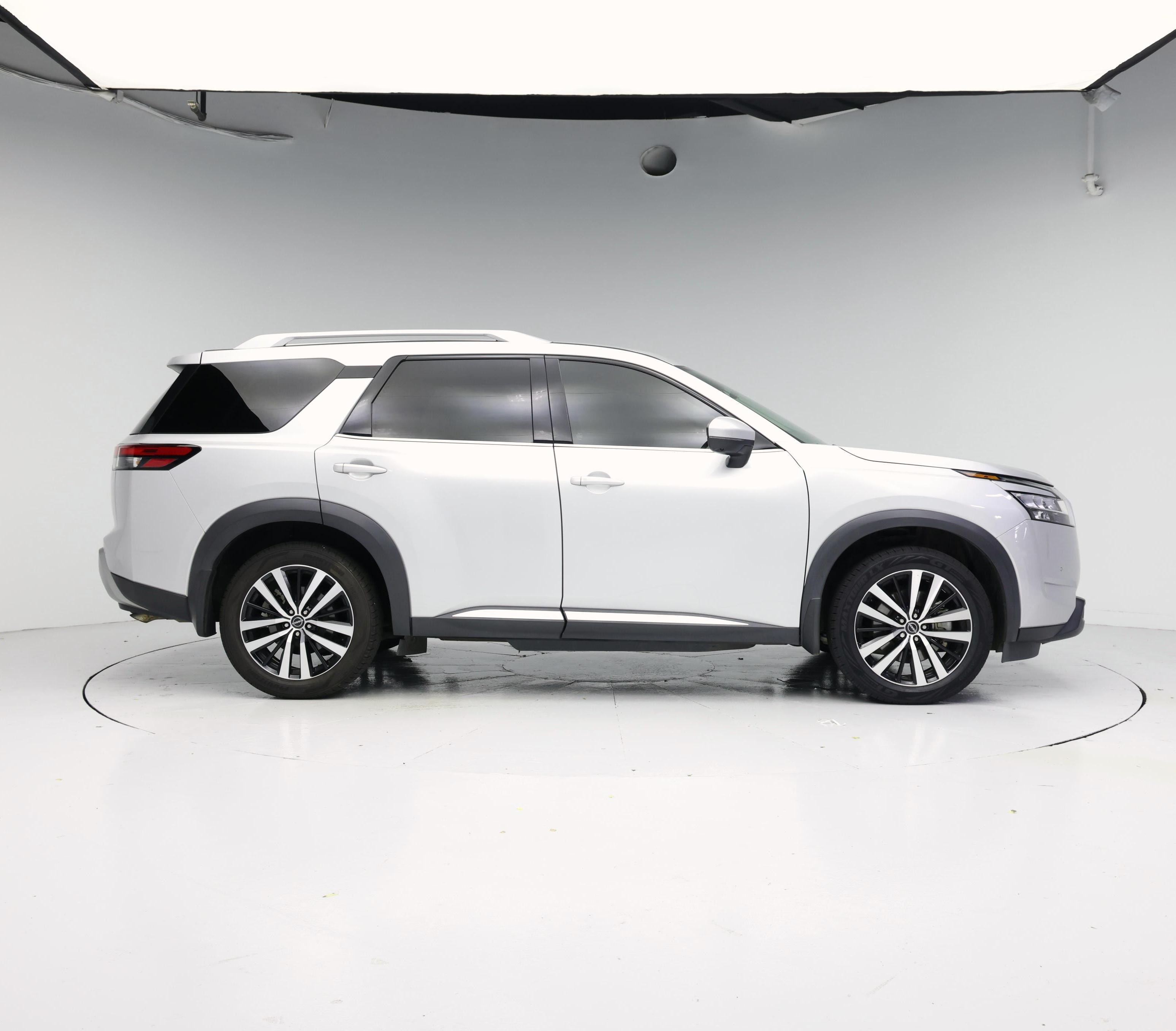 Thumbnail: 2023 Nissan Pathfinder - 7