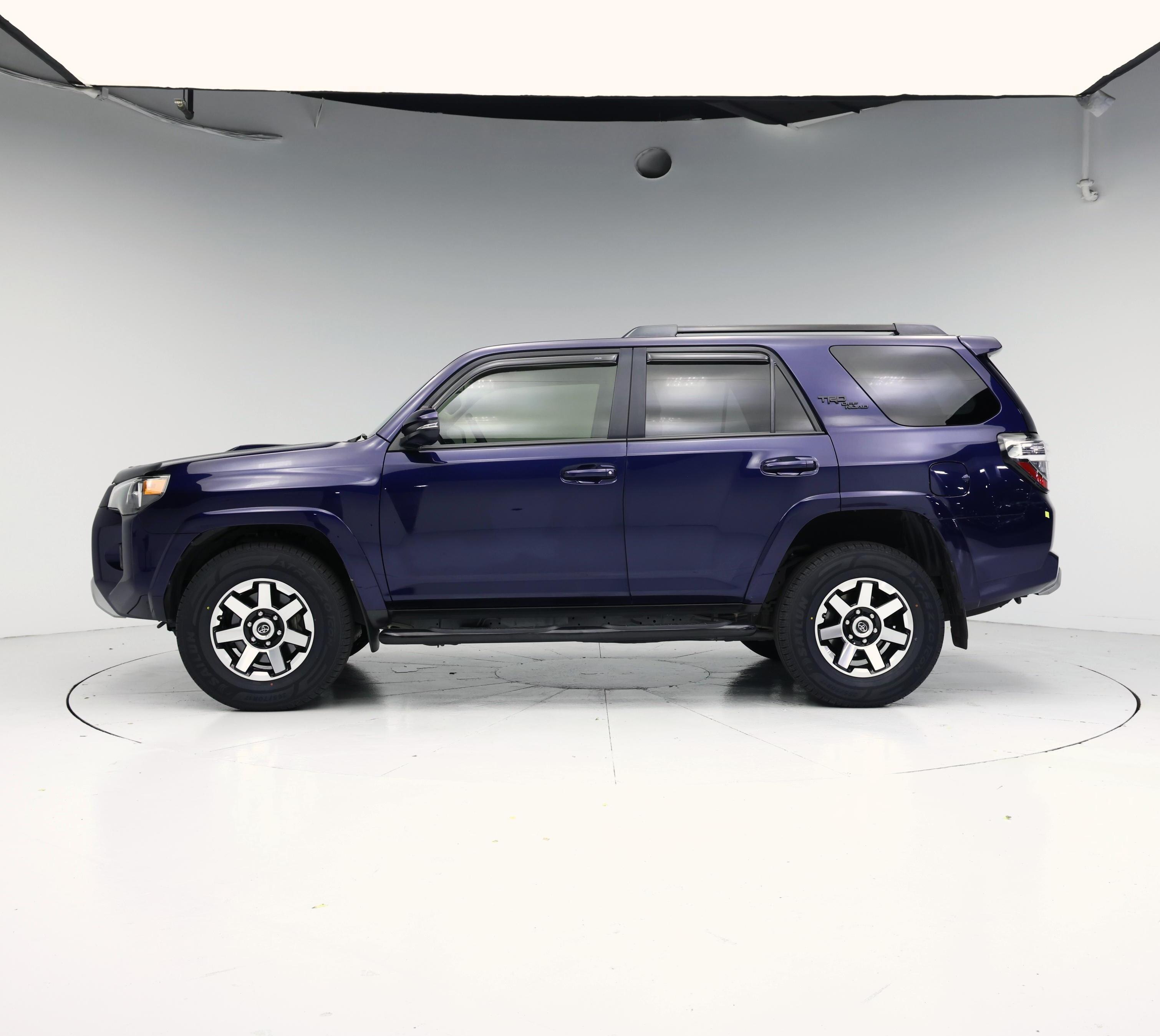 Thumbnail: 2020 Toyota 4Runner - 3
