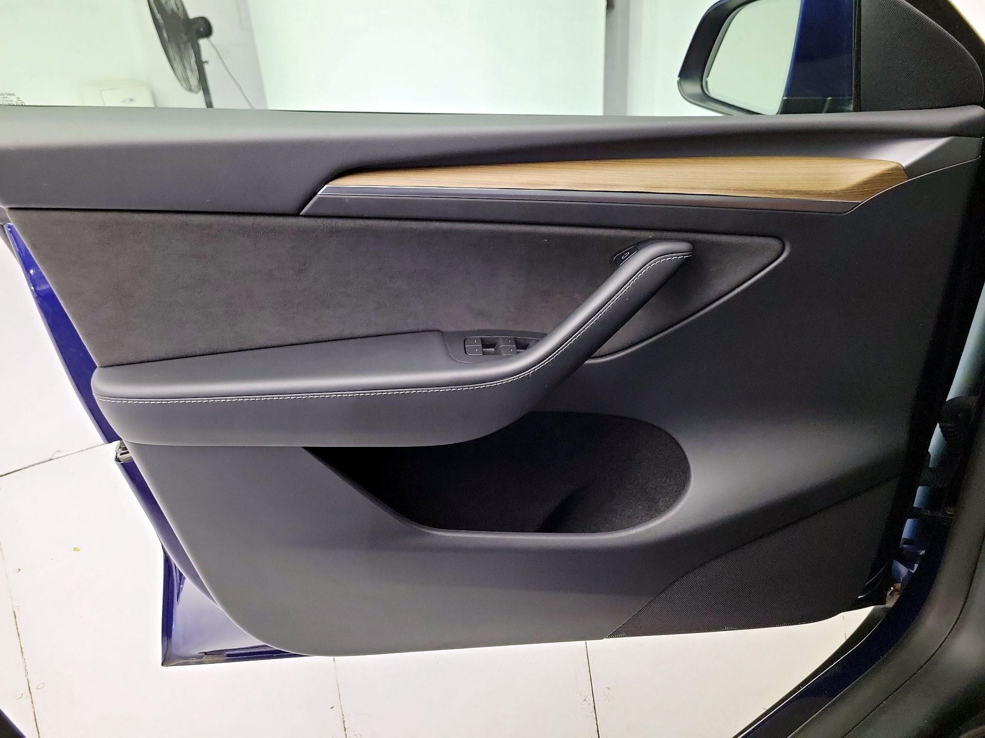 Thumbnail: 2022 Tesla Model Y - 12