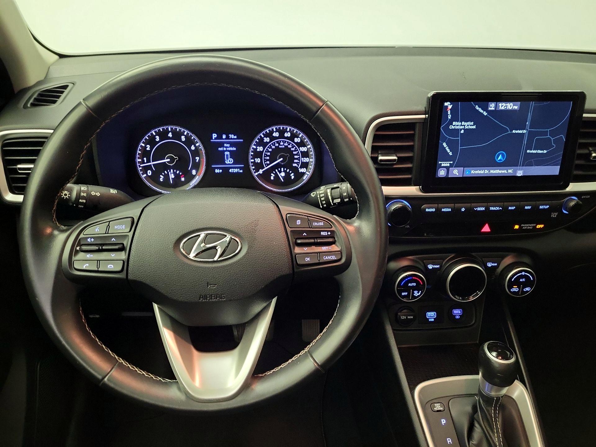 Thumbnail: 2021 Hyundai Venue - 10
