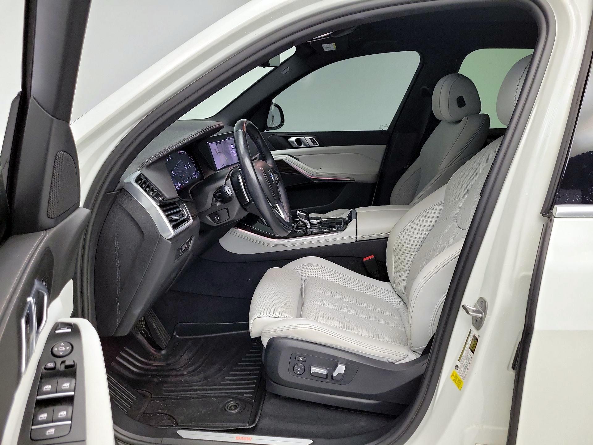 Thumbnail: 2023 BMW X5 - 11