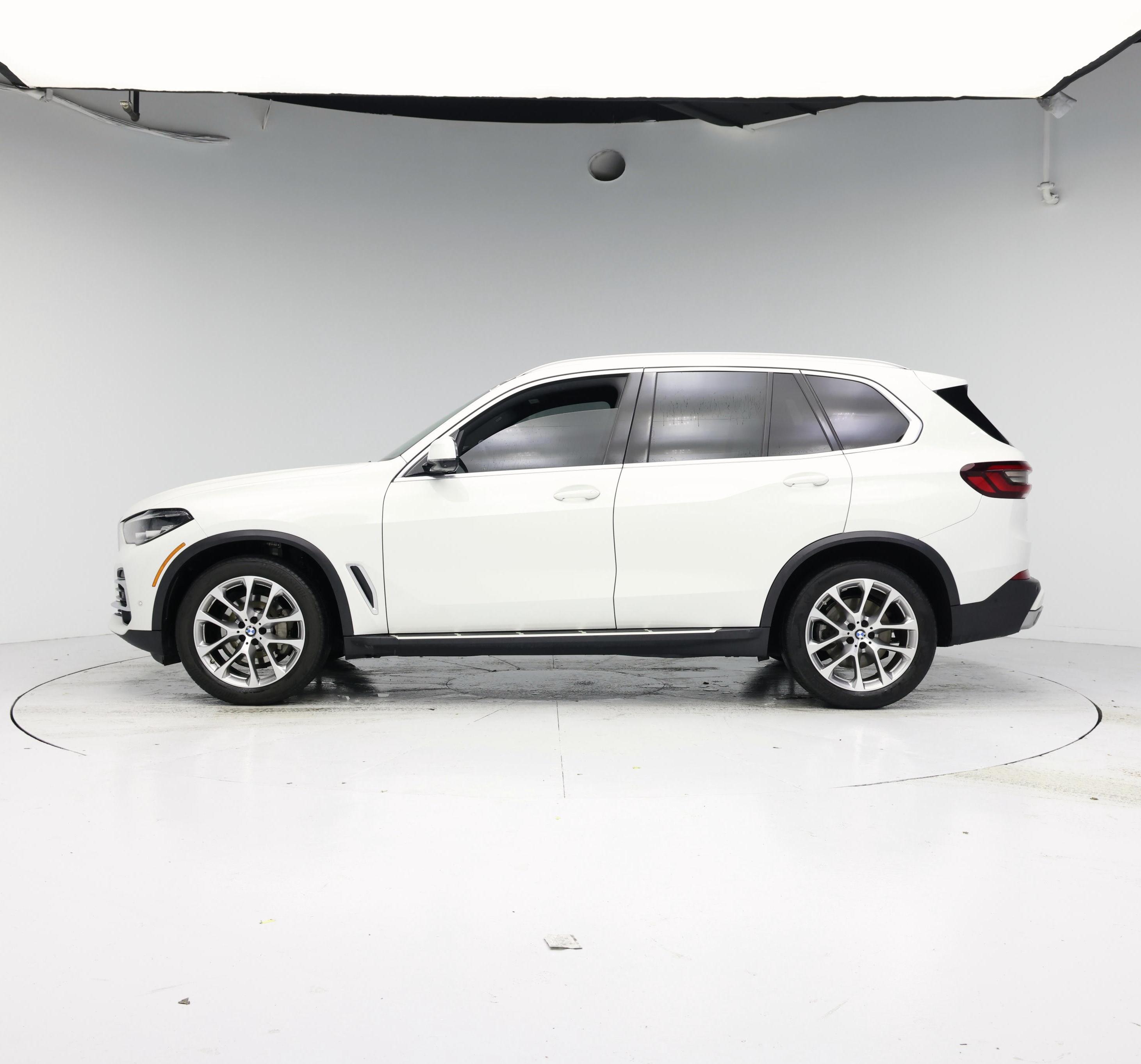 Thumbnail: 2023 BMW X5 - 3