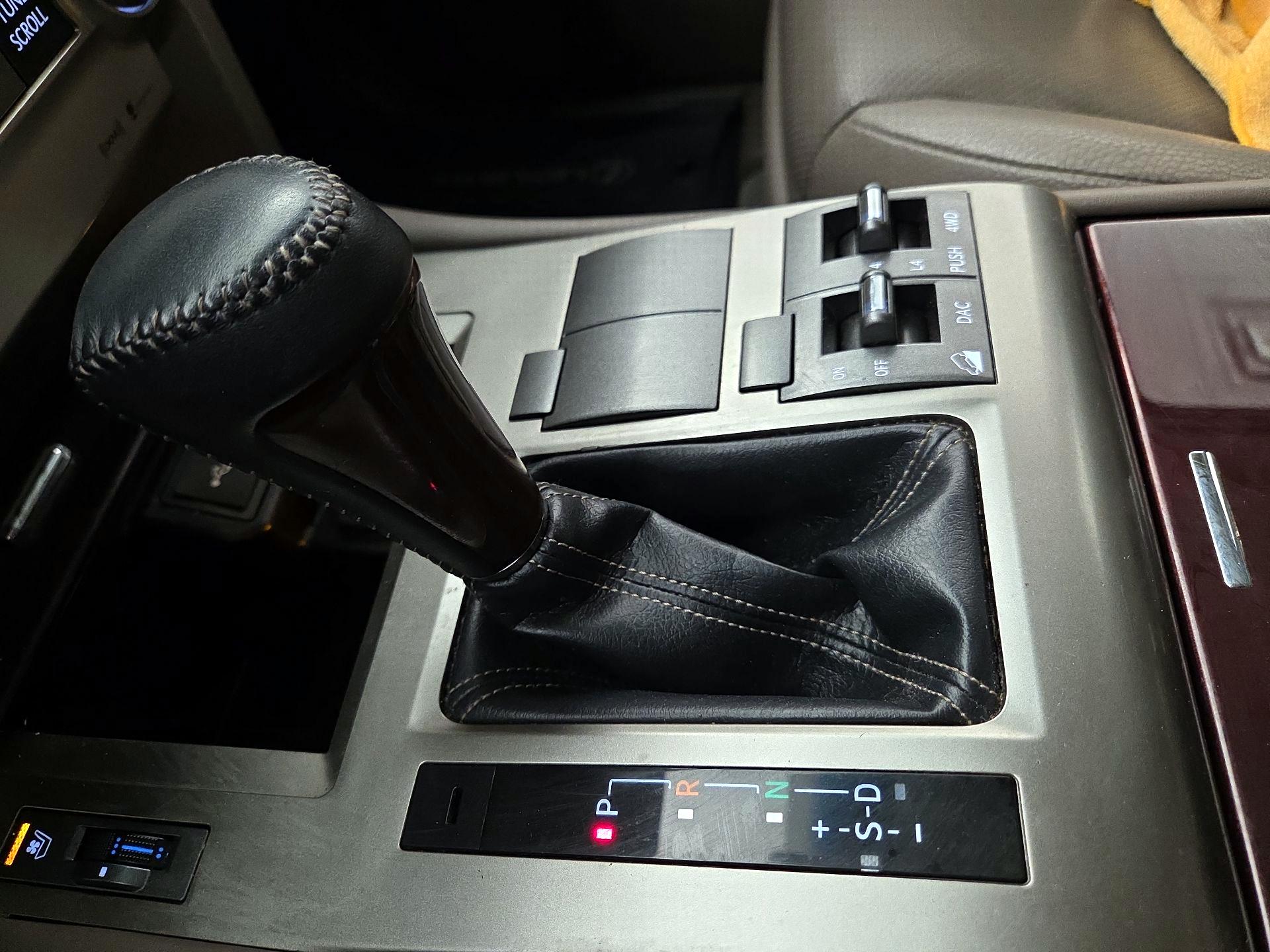 Thumbnail: 2019 Lexus GX - 18