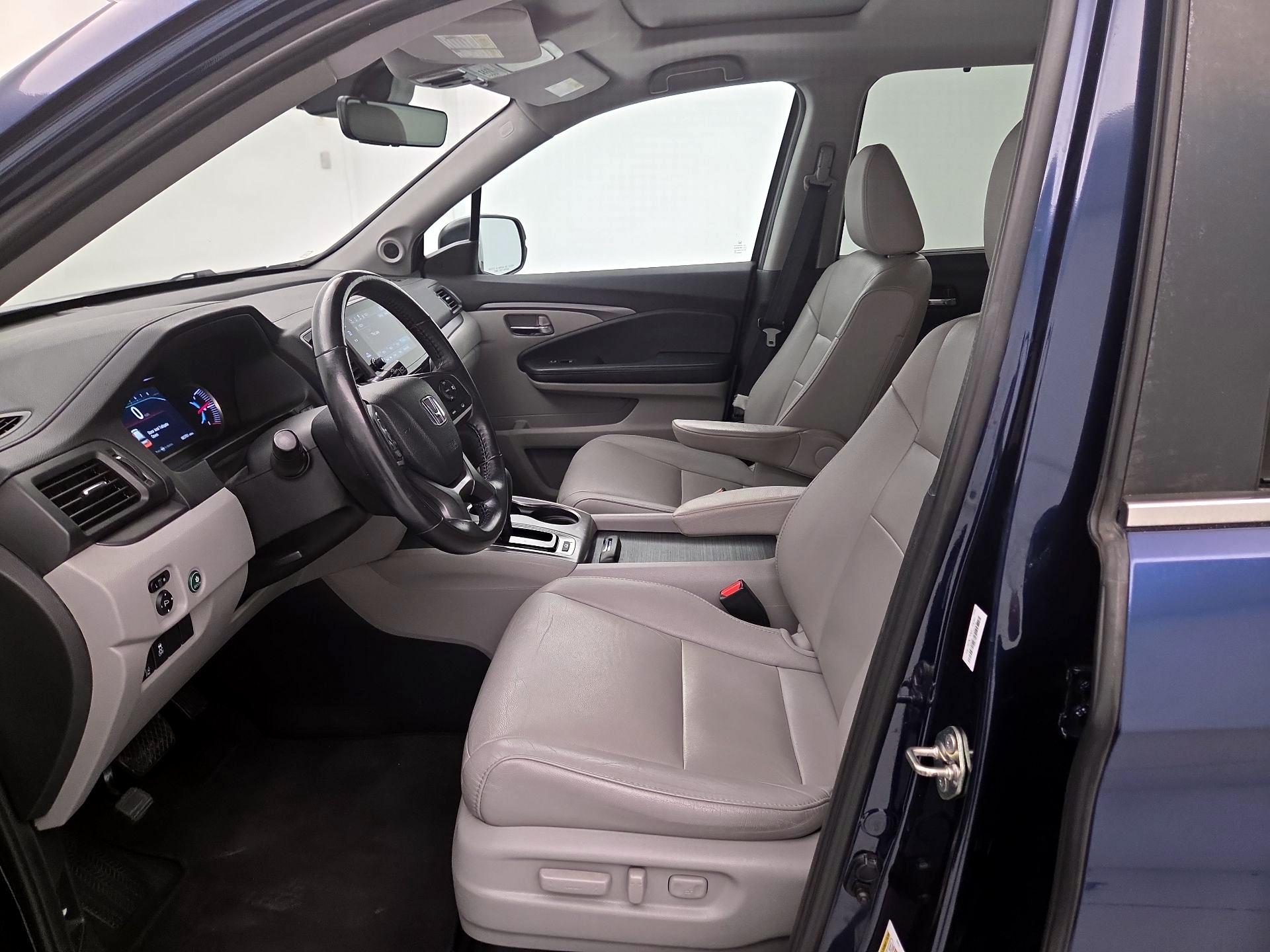 Thumbnail: 2019 Honda Pilot - 11