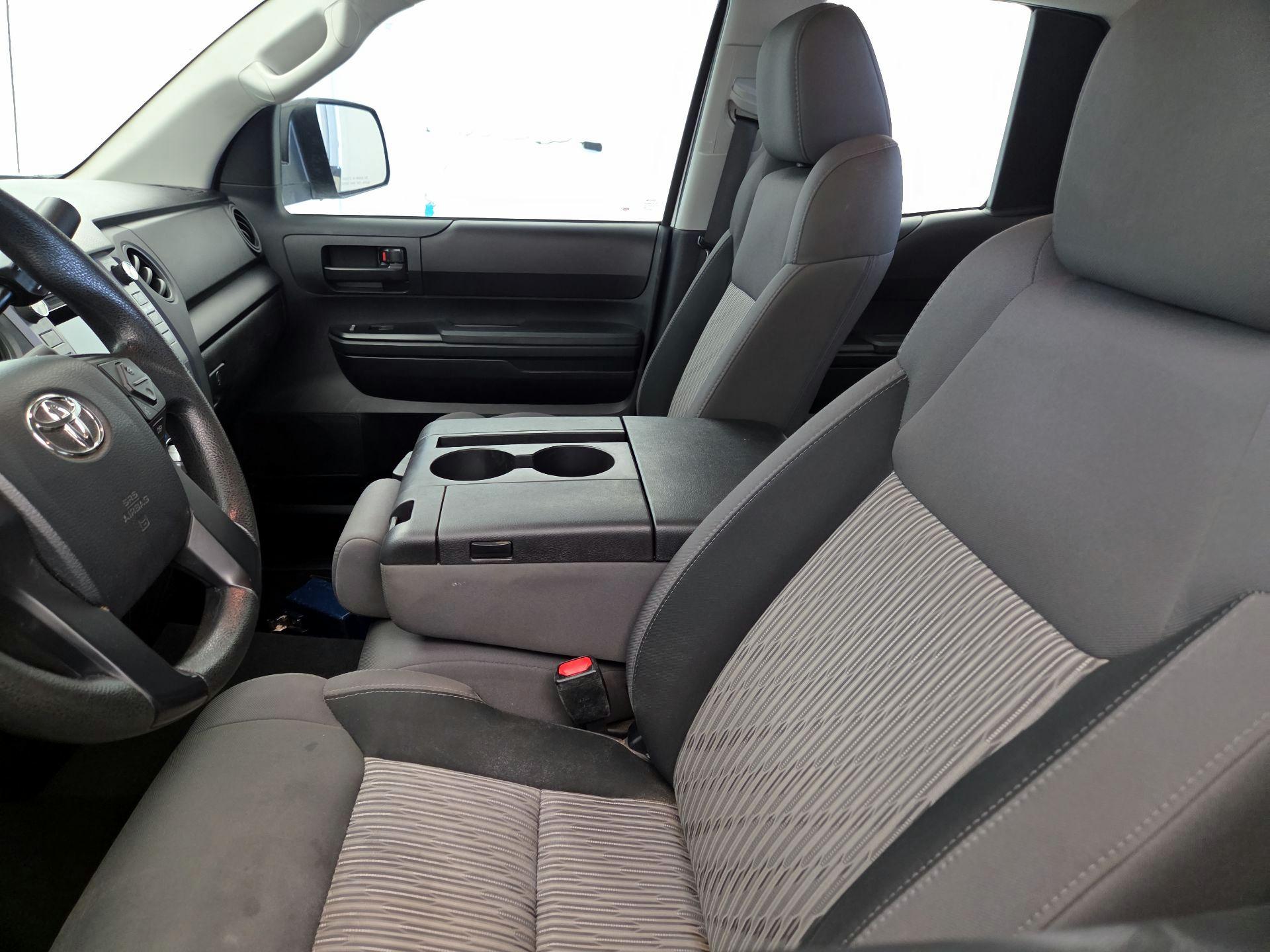 Thumbnail: 2015 Toyota Tundra - 11