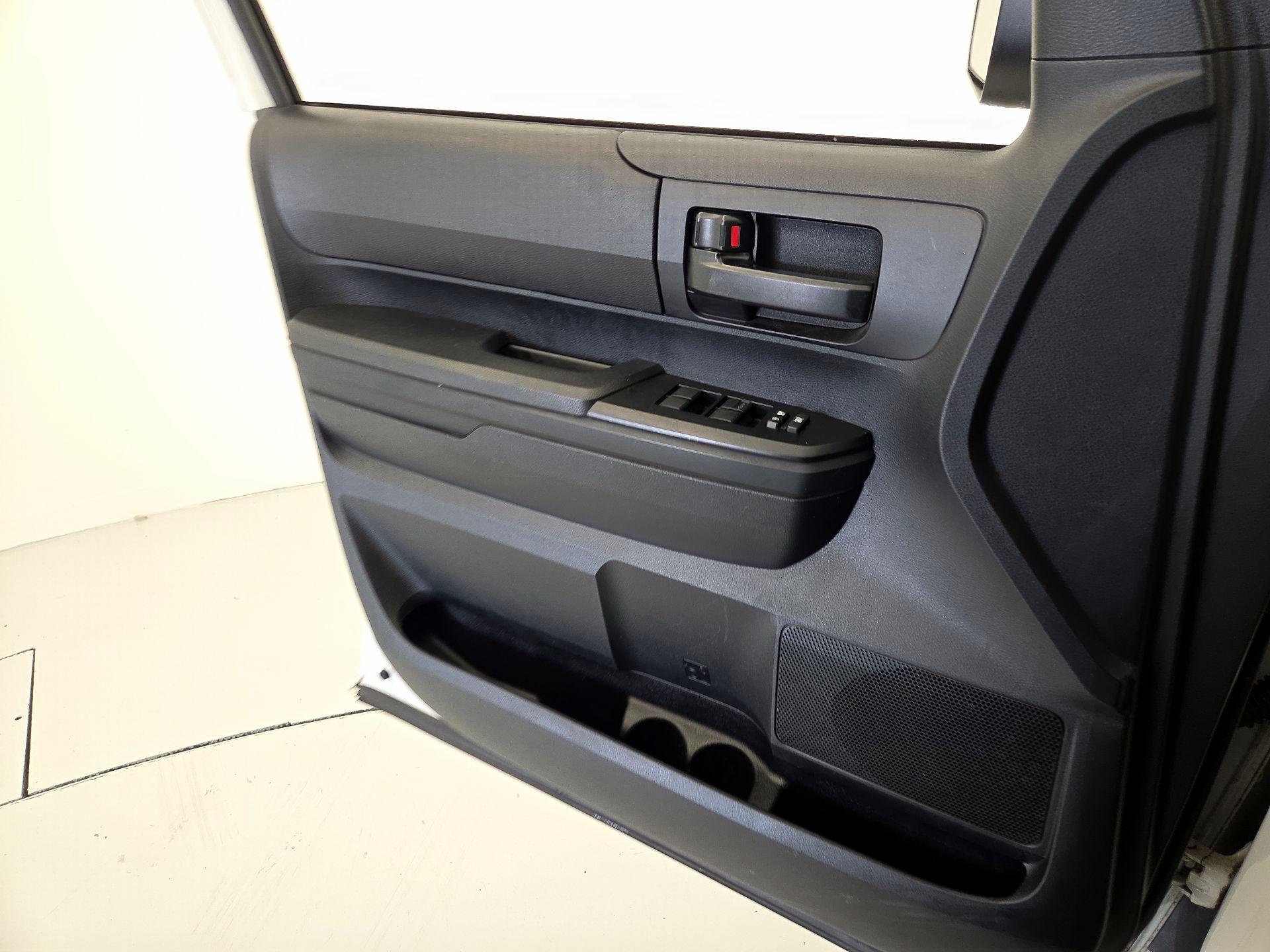 Thumbnail: 2015 Toyota Tundra - 12