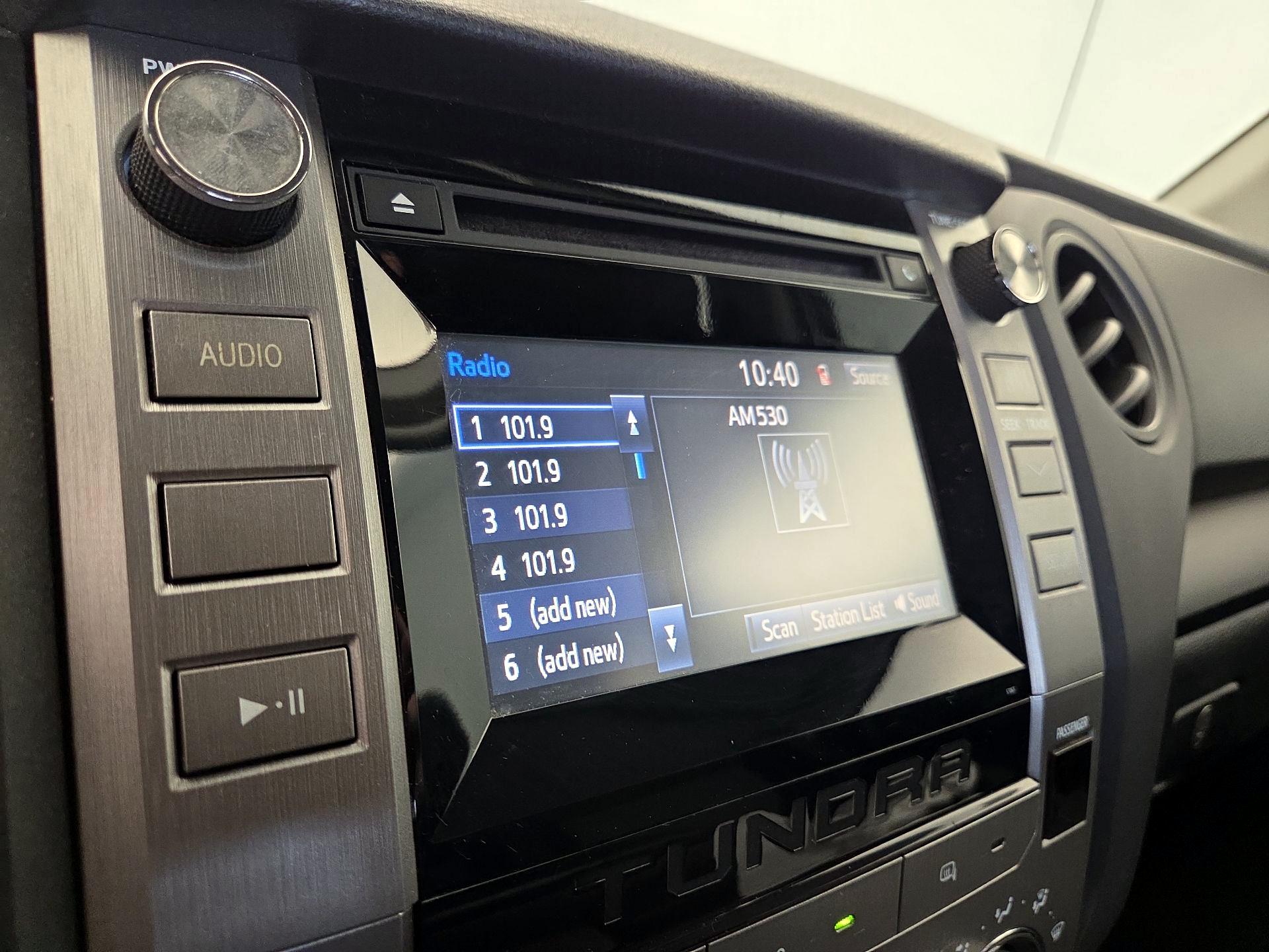 Thumbnail: 2015 Toyota Tundra - 15
