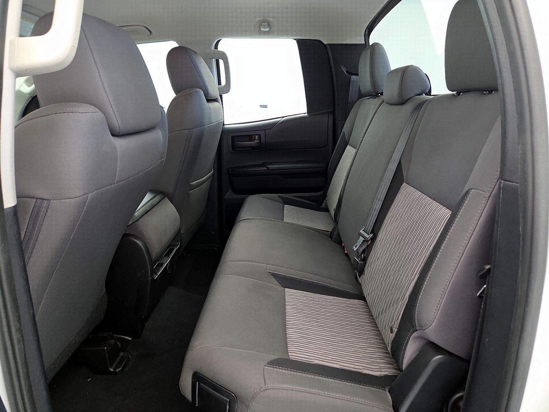 Thumbnail: 2015 Toyota Tundra - 19