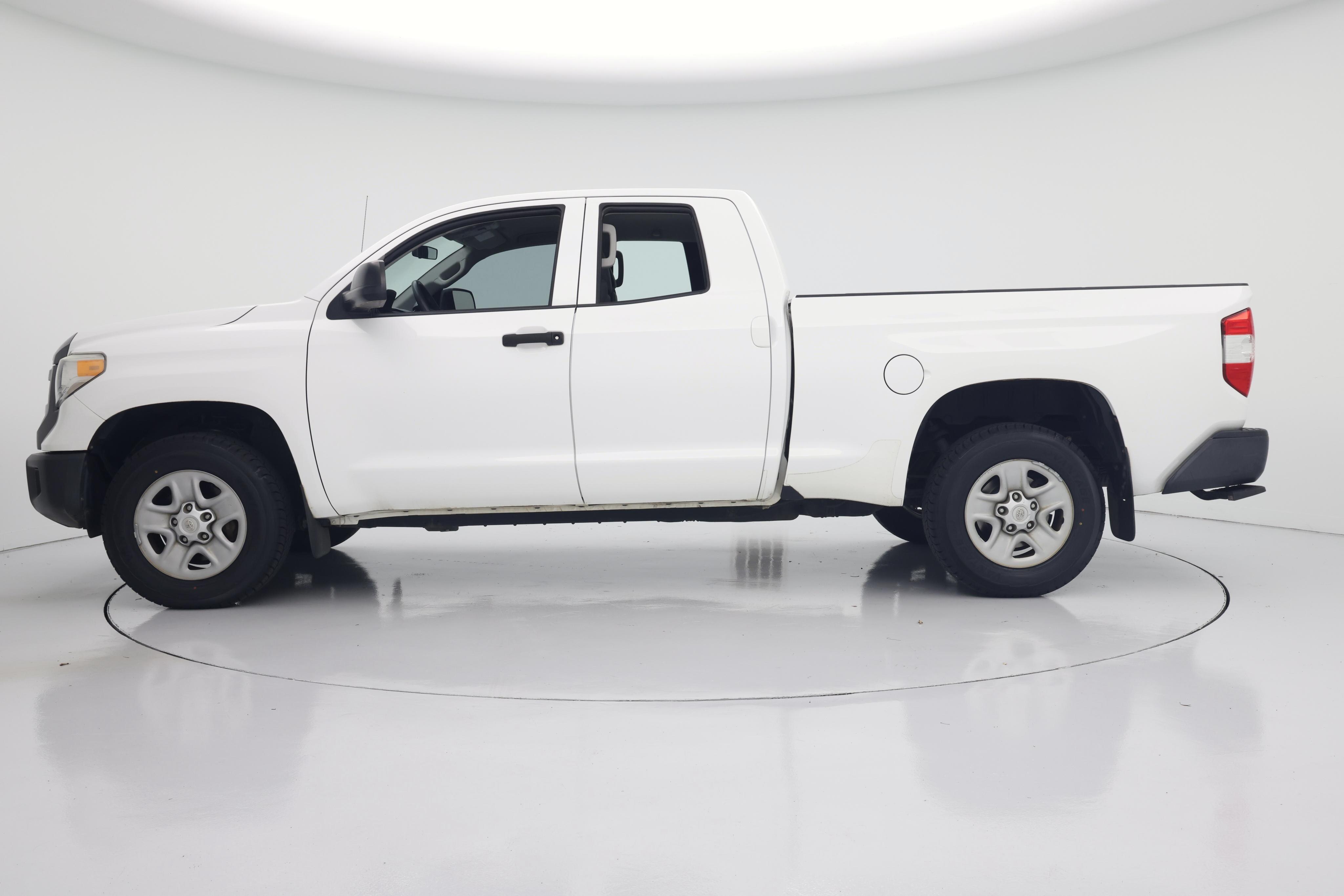 Thumbnail: 2015 Toyota Tundra - 3