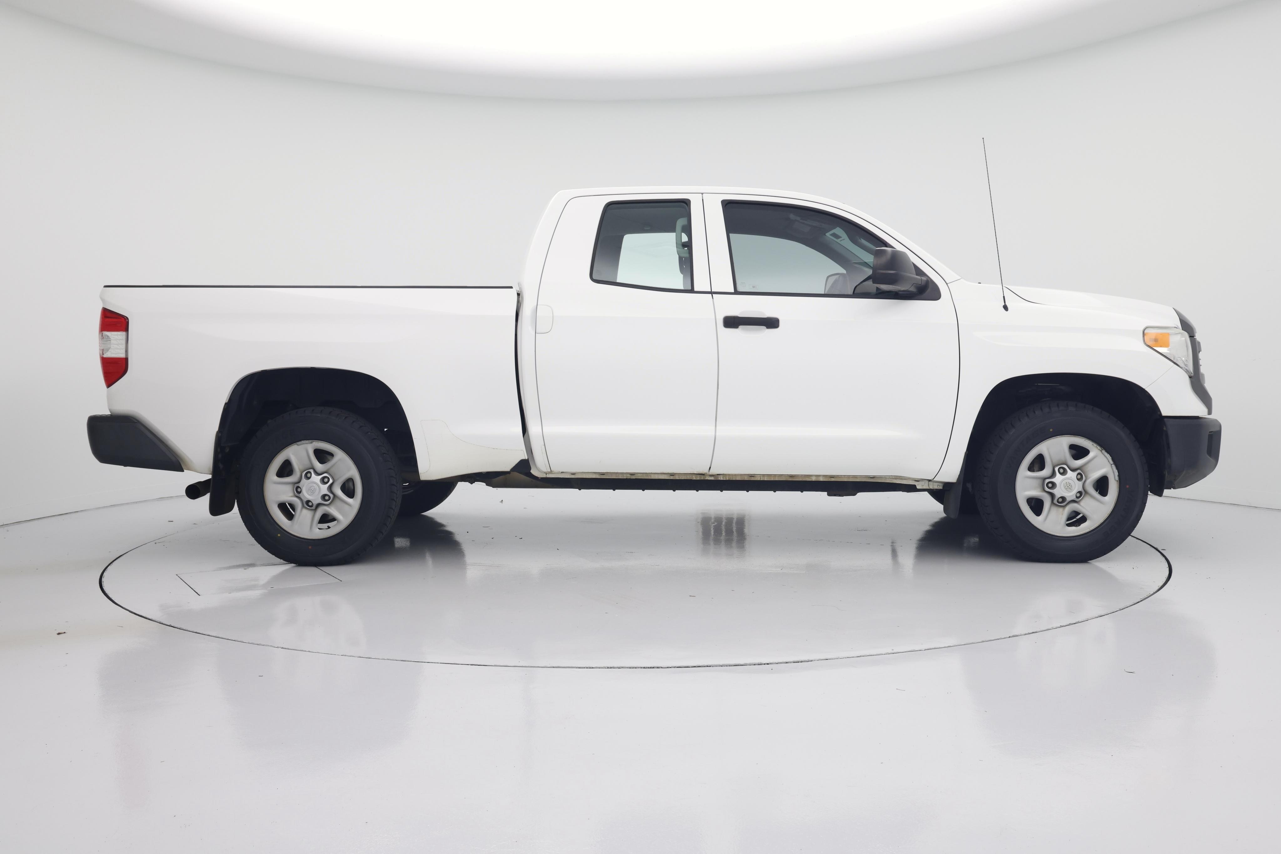 Thumbnail: 2015 Toyota Tundra - 7
