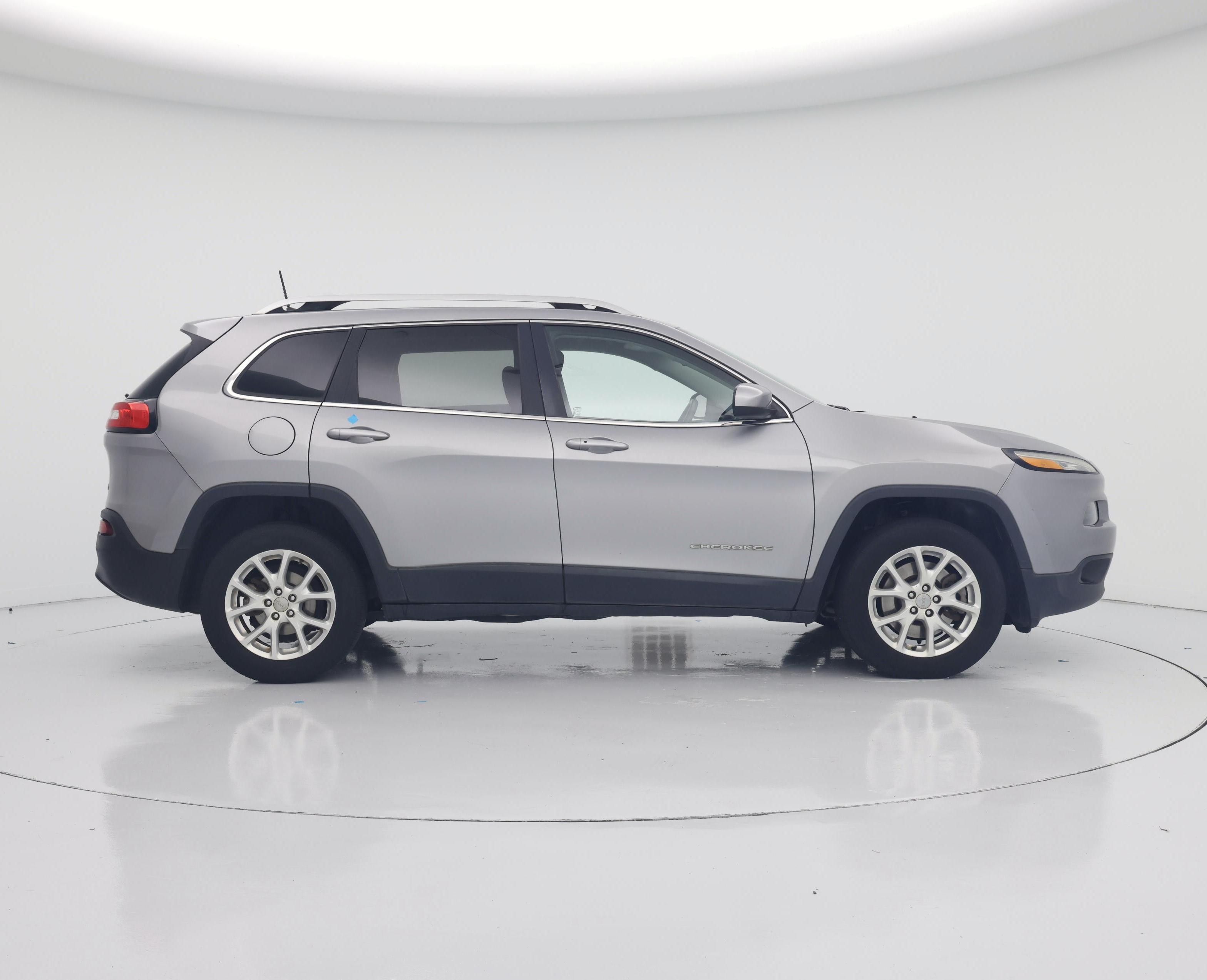 Thumbnail: 2016 Jeep Cherokee - 7