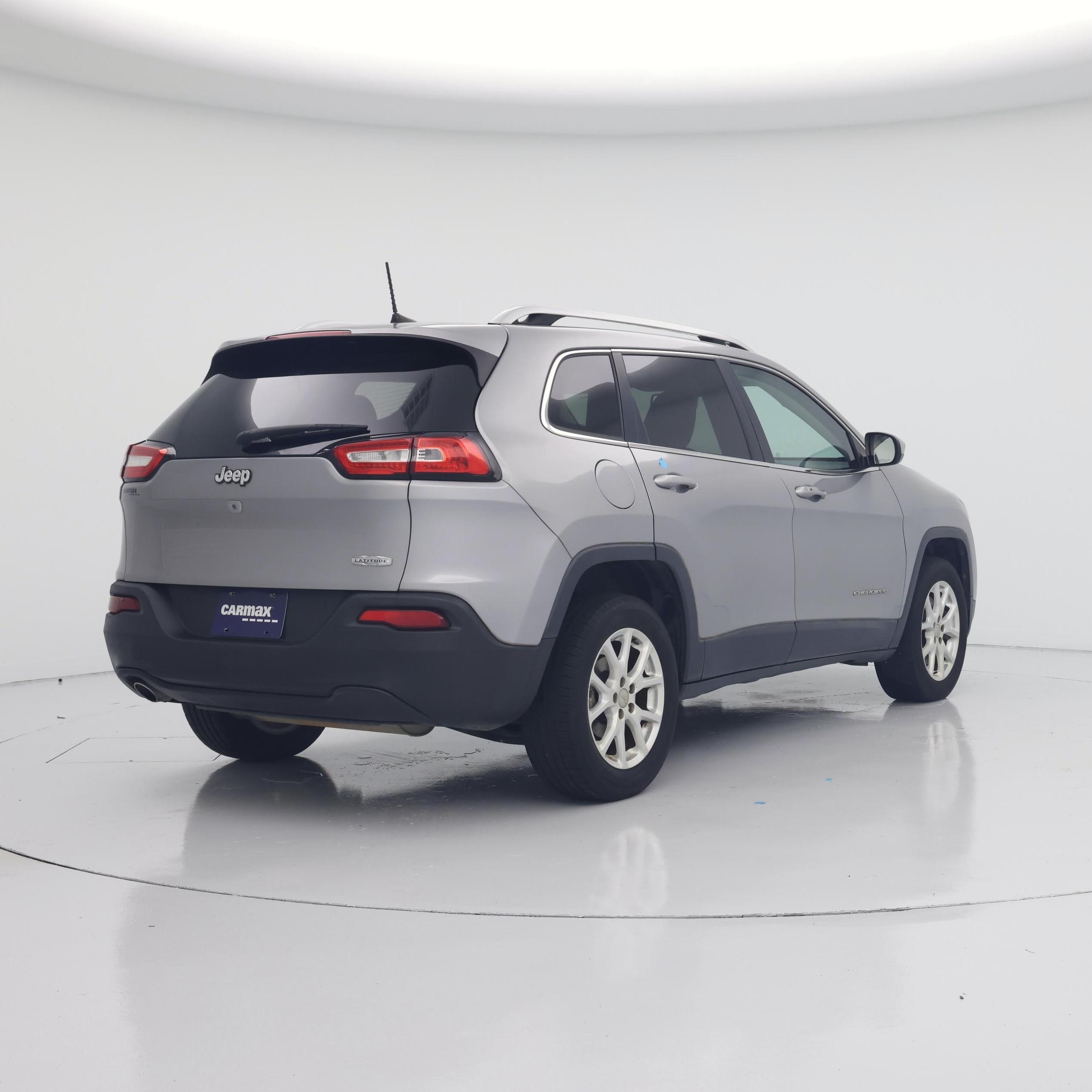 Thumbnail: 2016 Jeep Cherokee - 8