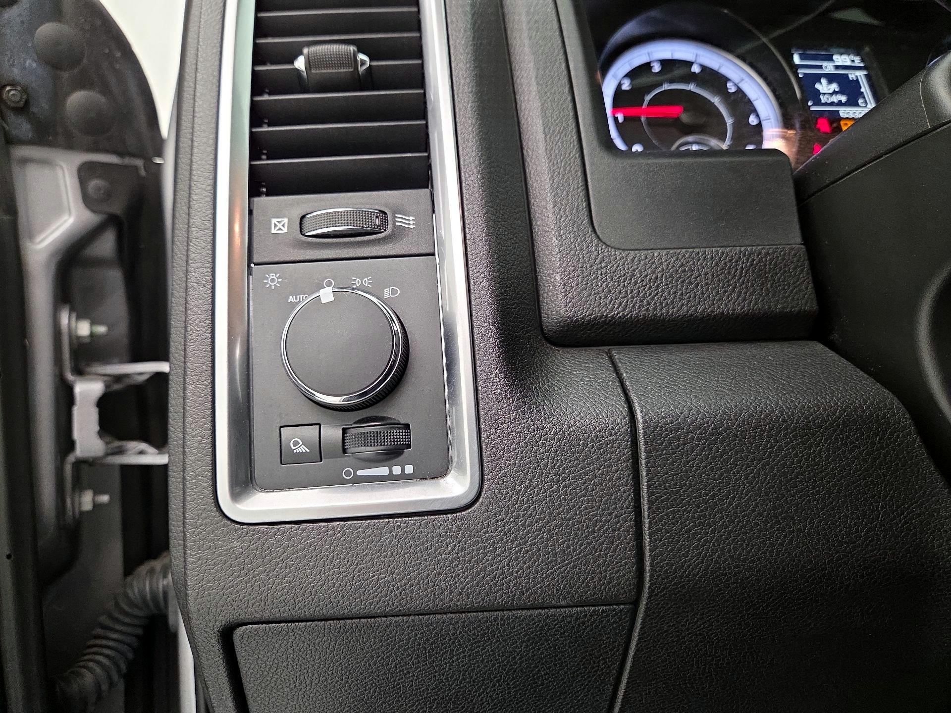 Thumbnail: 2022 RAM 1500 Classic - 13
