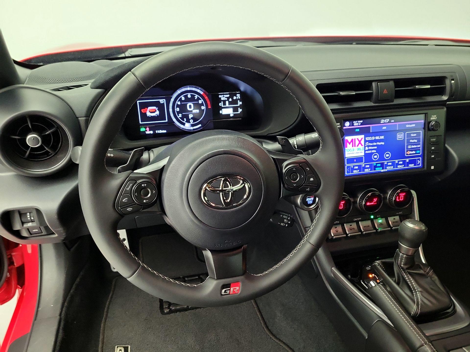 Thumbnail: 2023 Toyota GR86 - 10