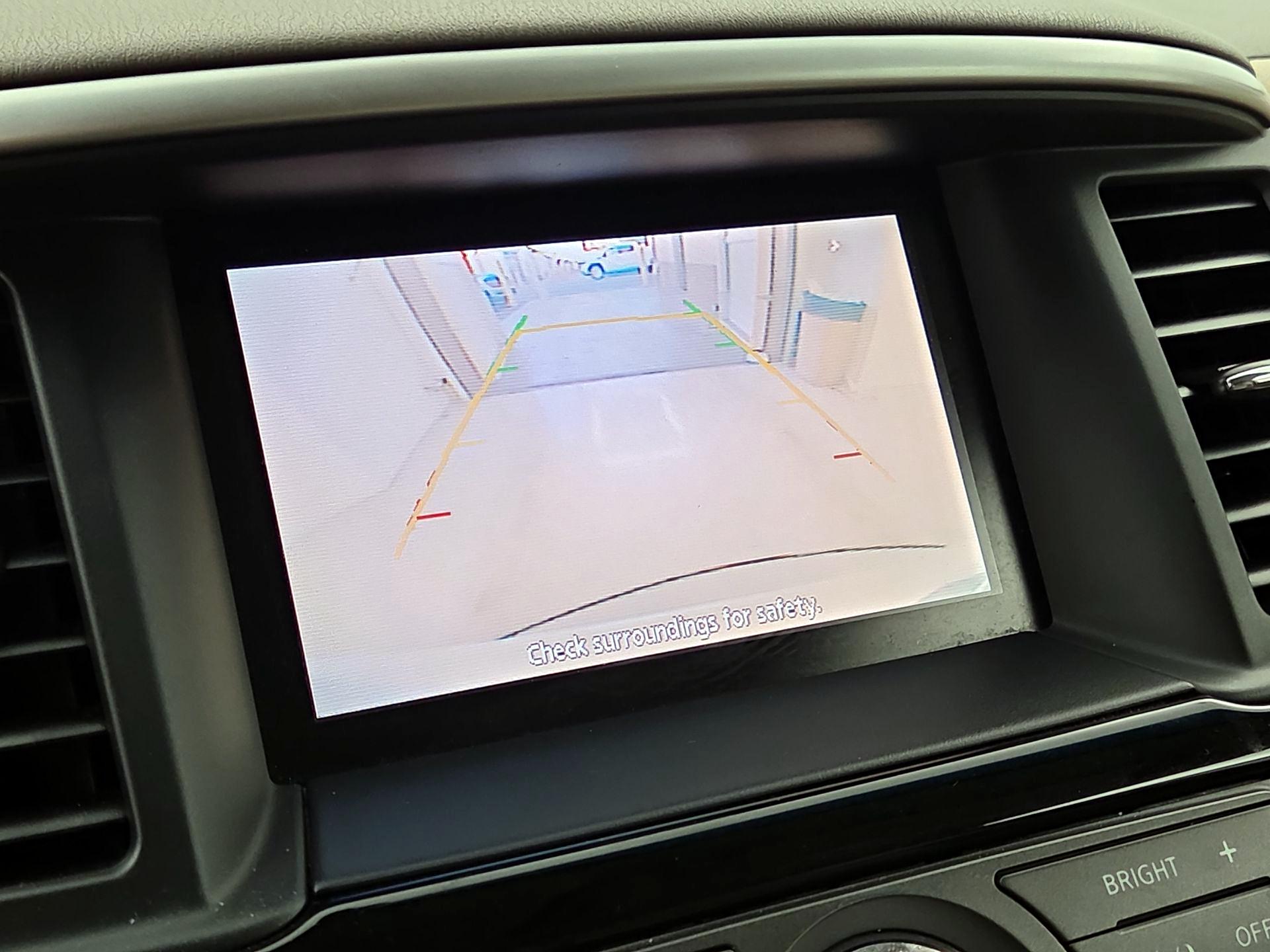 Thumbnail: 2015 Nissan Pathfinder - 14