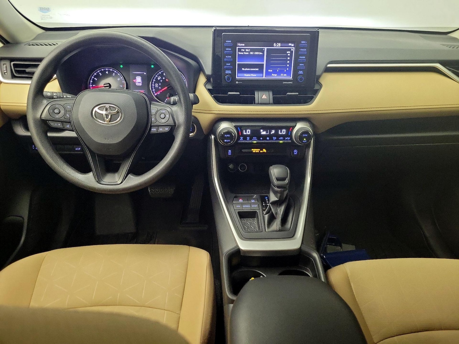 2020 Toyota RAV4 XLE - Photo 10
