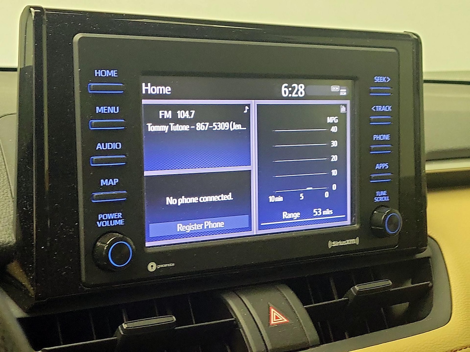 2020 Toyota RAV4 XLE - Photo 16