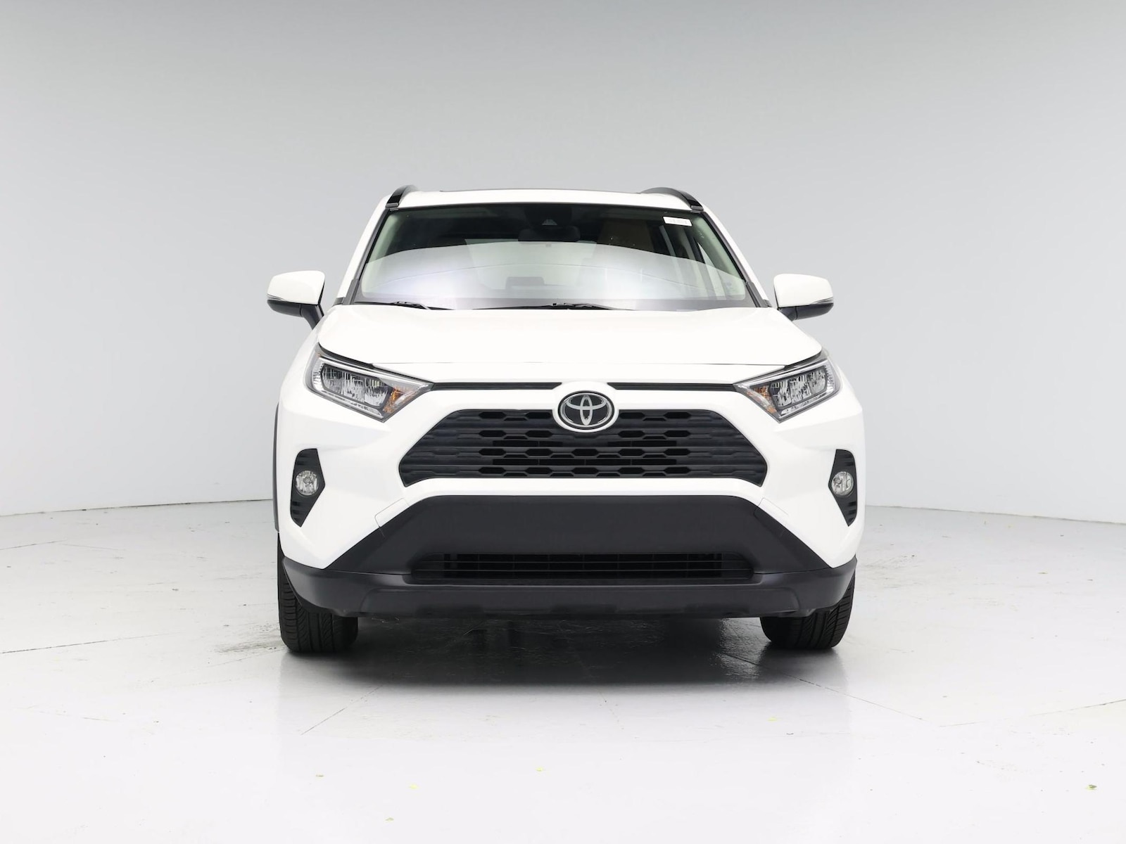 2020 Toyota RAV4 XLE - Photo 6