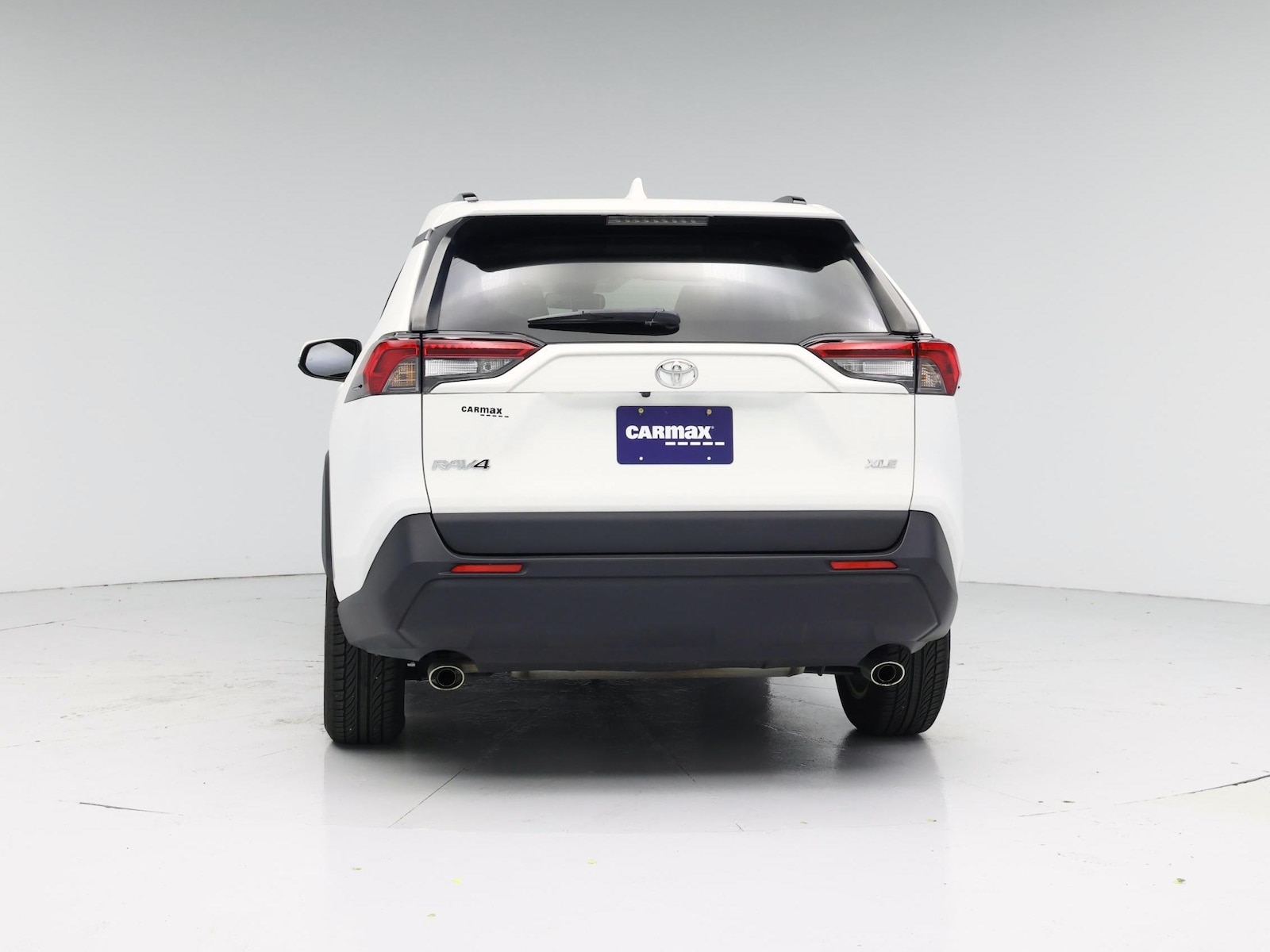2020 Toyota RAV4 XLE - Photo 7