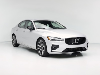 2022 Volvo S60 B5 Momentum