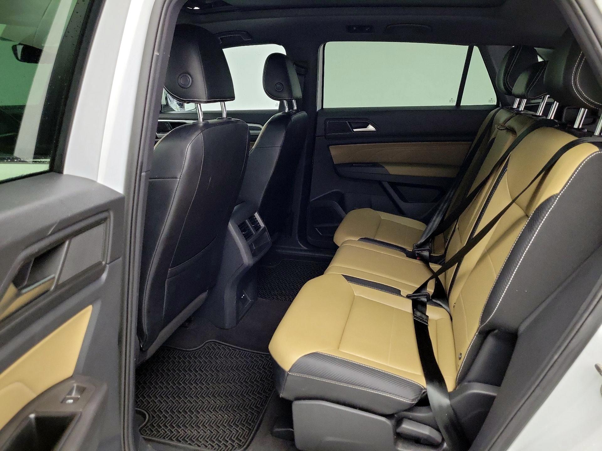 Thumbnail: 2022 Volkswagen Atlas - 20
