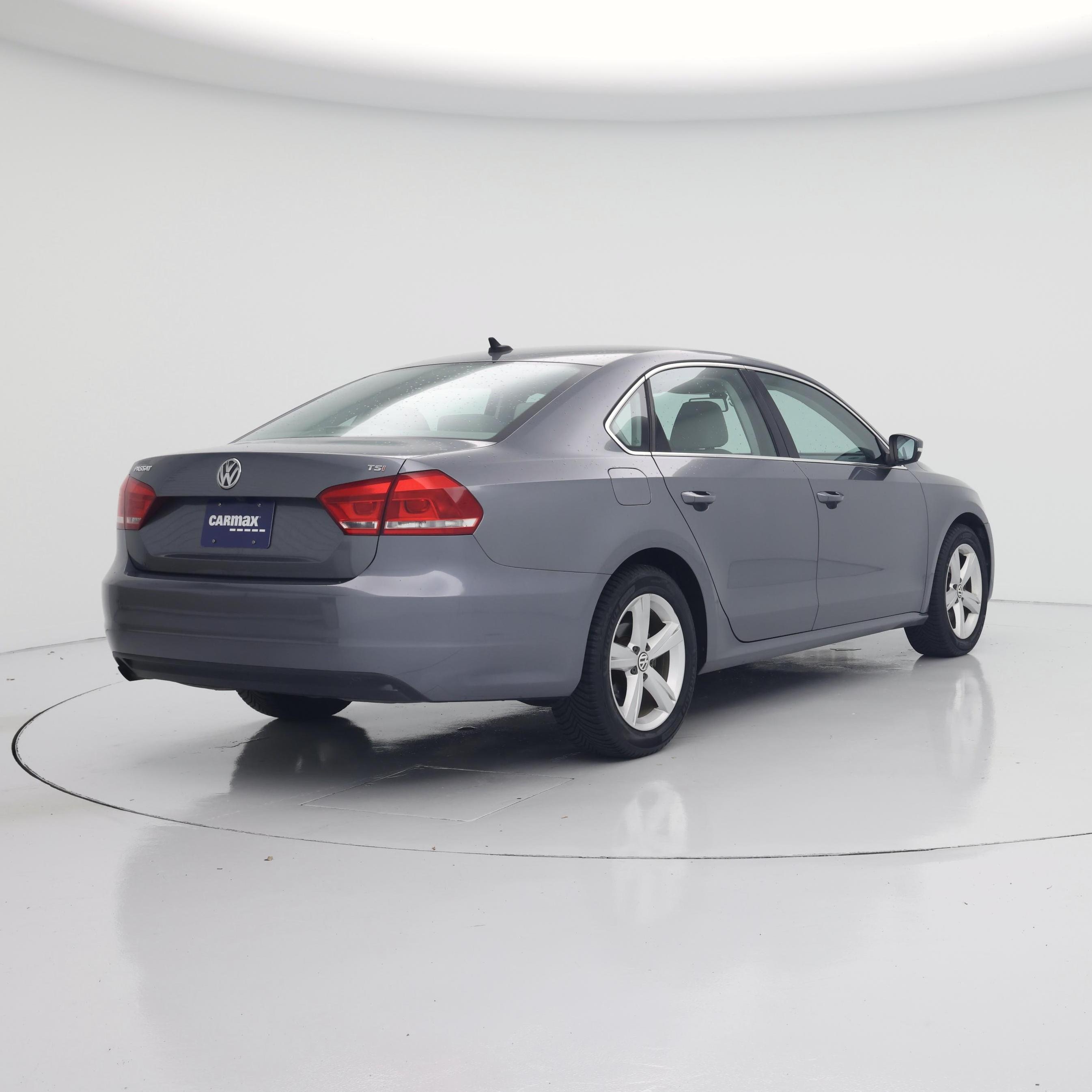 Thumbnail: 2015 Volkswagen Passat - 8