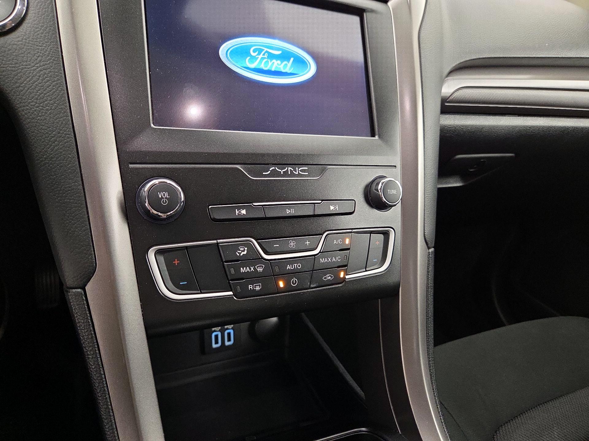 Thumbnail: 2019 Ford Fusion - 16