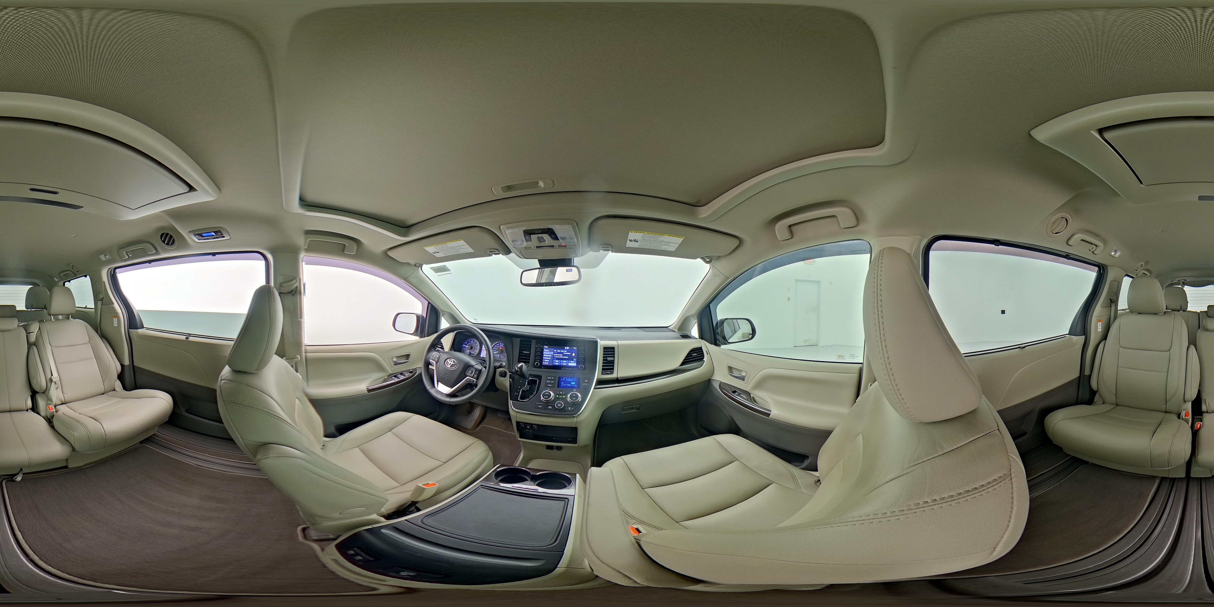 2018 Toyota Sienna XLE Premium - Photo 26
