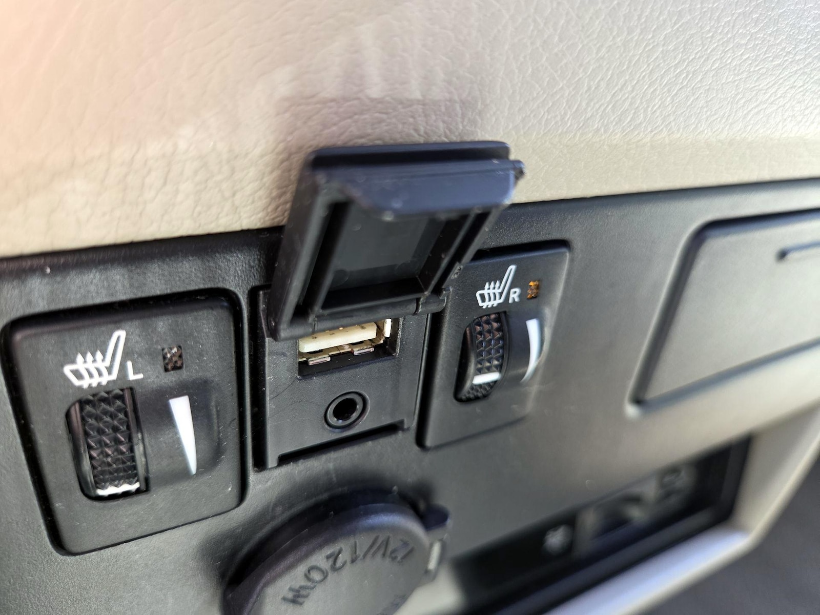 2018 Toyota Sienna XLE Premium - Photo 19