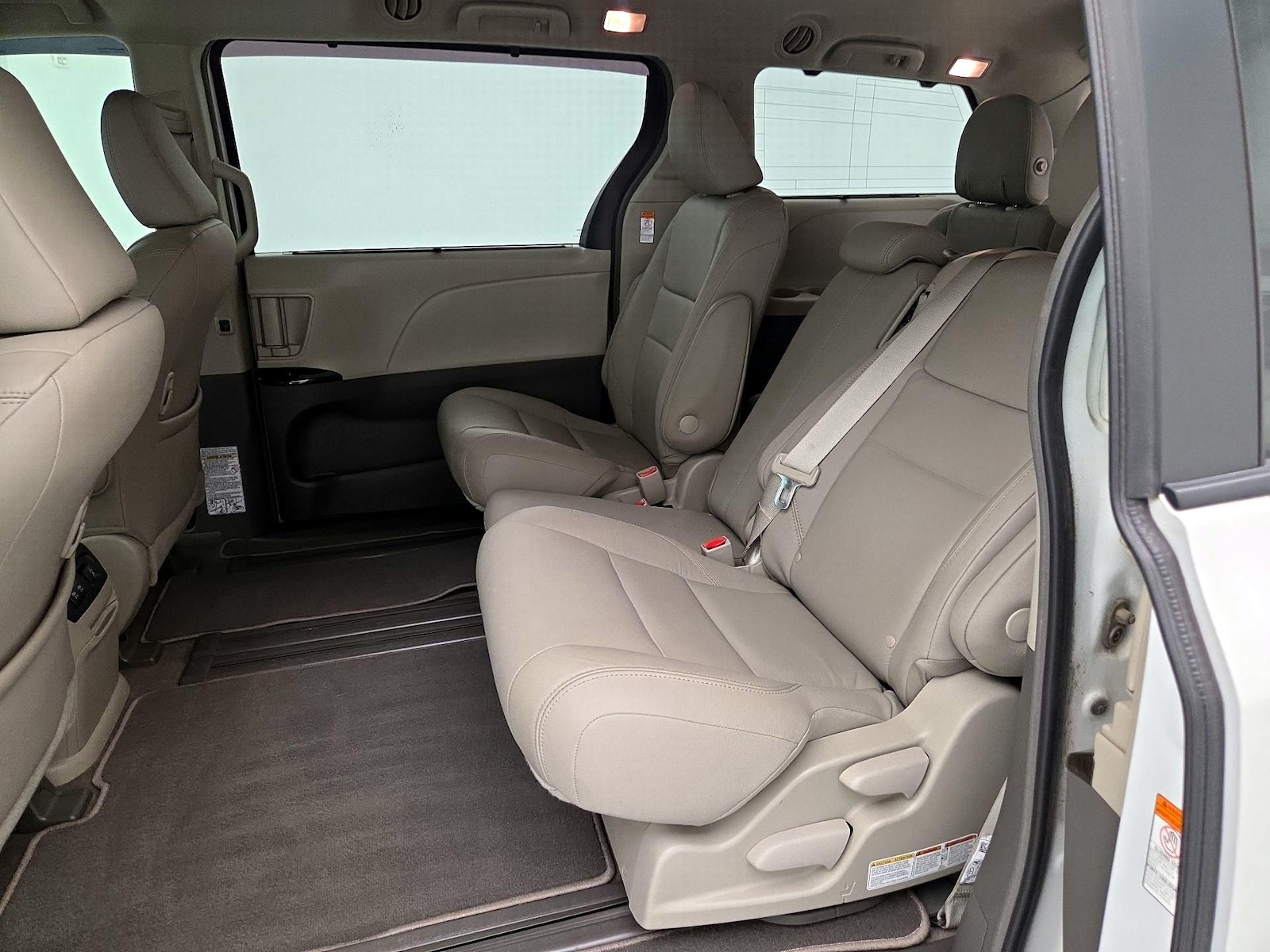 2018 Toyota Sienna XLE Premium - Photo 21