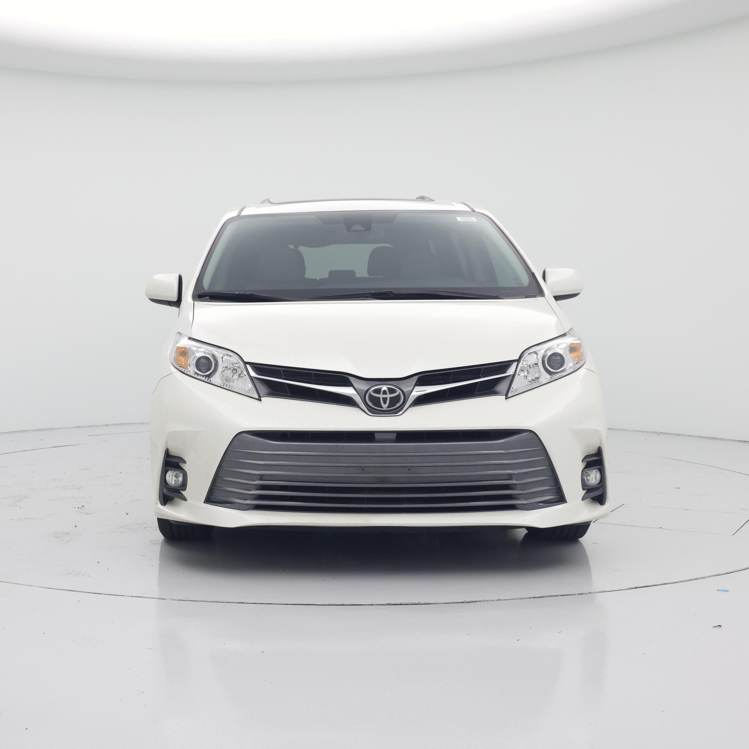 Thumbnail: 2018 Toyota Sienna - 5